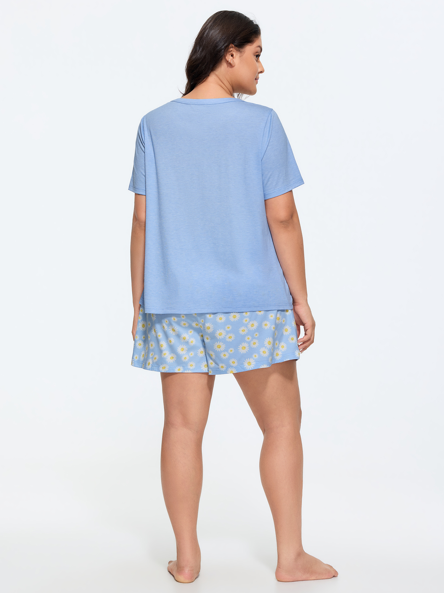 Side view of BloomChic Women's Plus Size Supersoft Floral Print Color Contrast Pajama Set LightBlue 28/5X