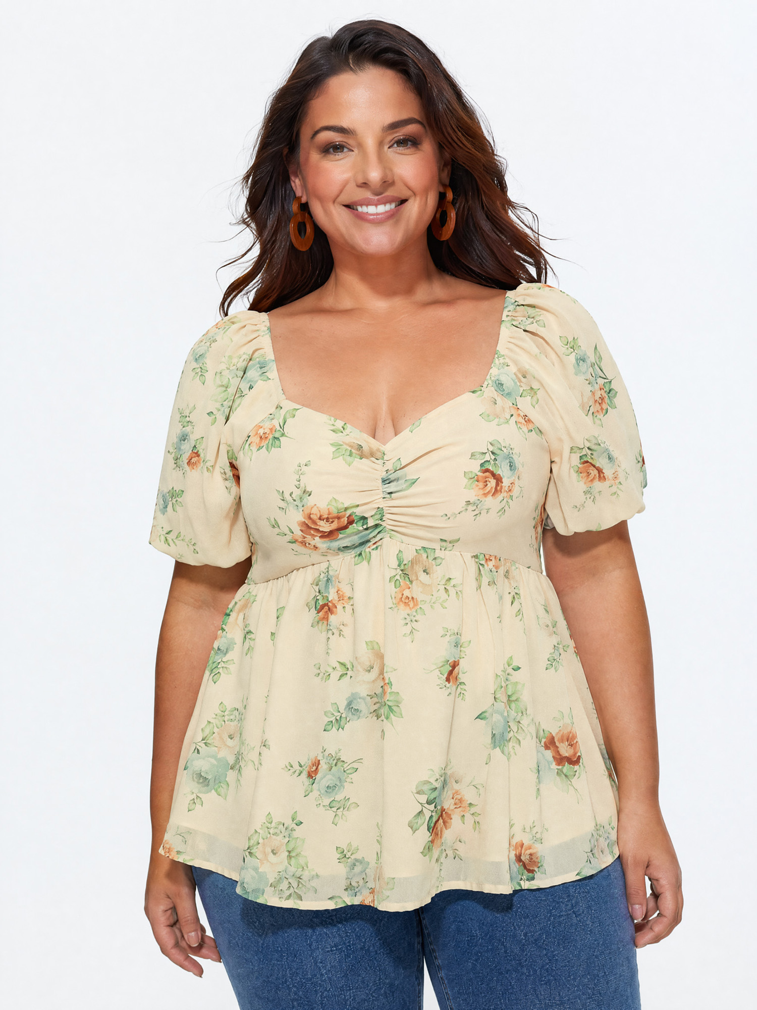 BloomChic Women's Plus Size Floral Print Ruched Shirred Back Blouse Beige Ditsy Floral Everyday-Elegant Short sleeve Sweetheart Neck 10/M