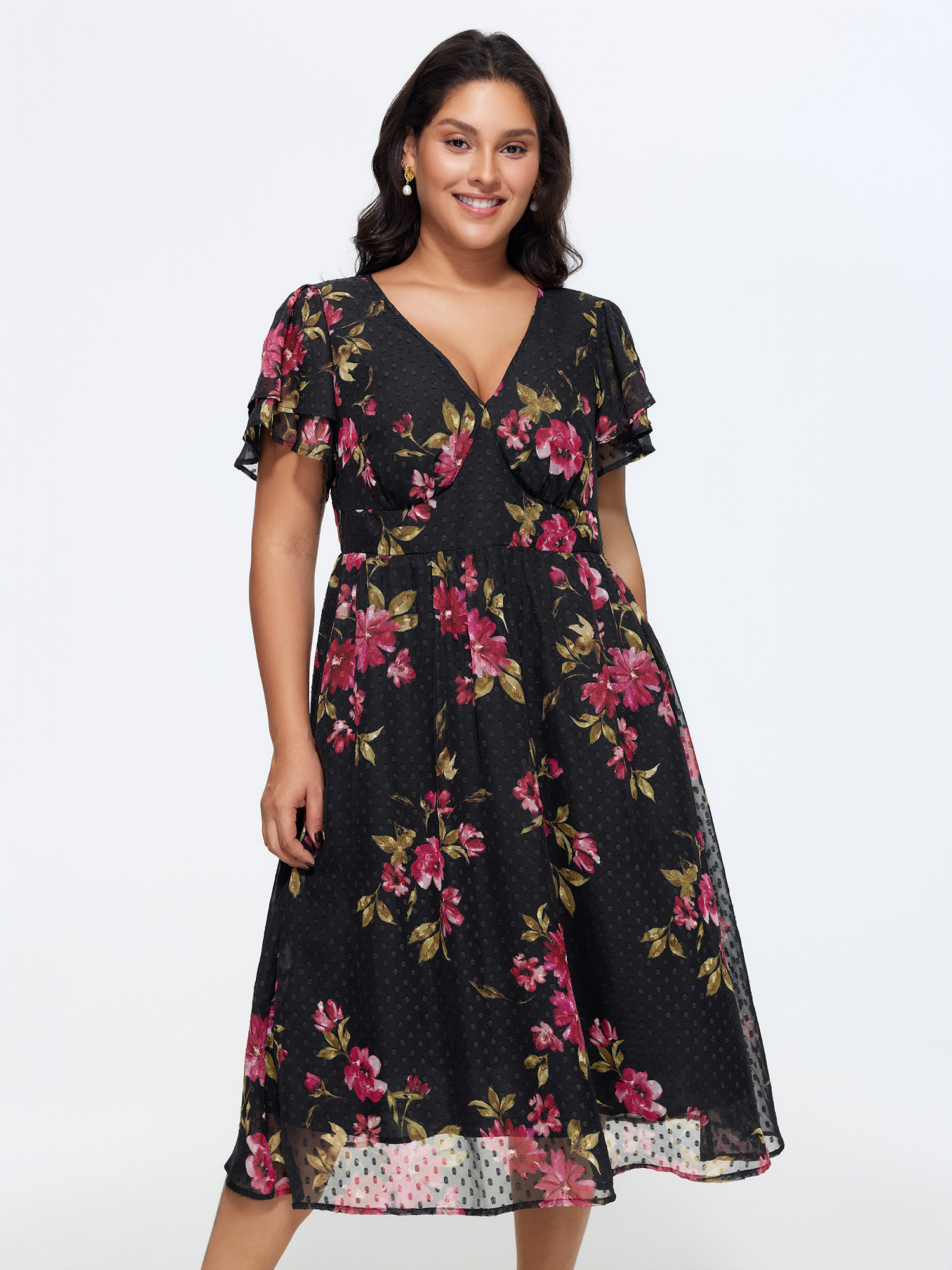 BloomChic Women's Plus Size Romantic Floral Print Layered Sleeve Midi Dress Black Ditsy Floral Midi Everyday-Elegant Smocked 22-24/3X