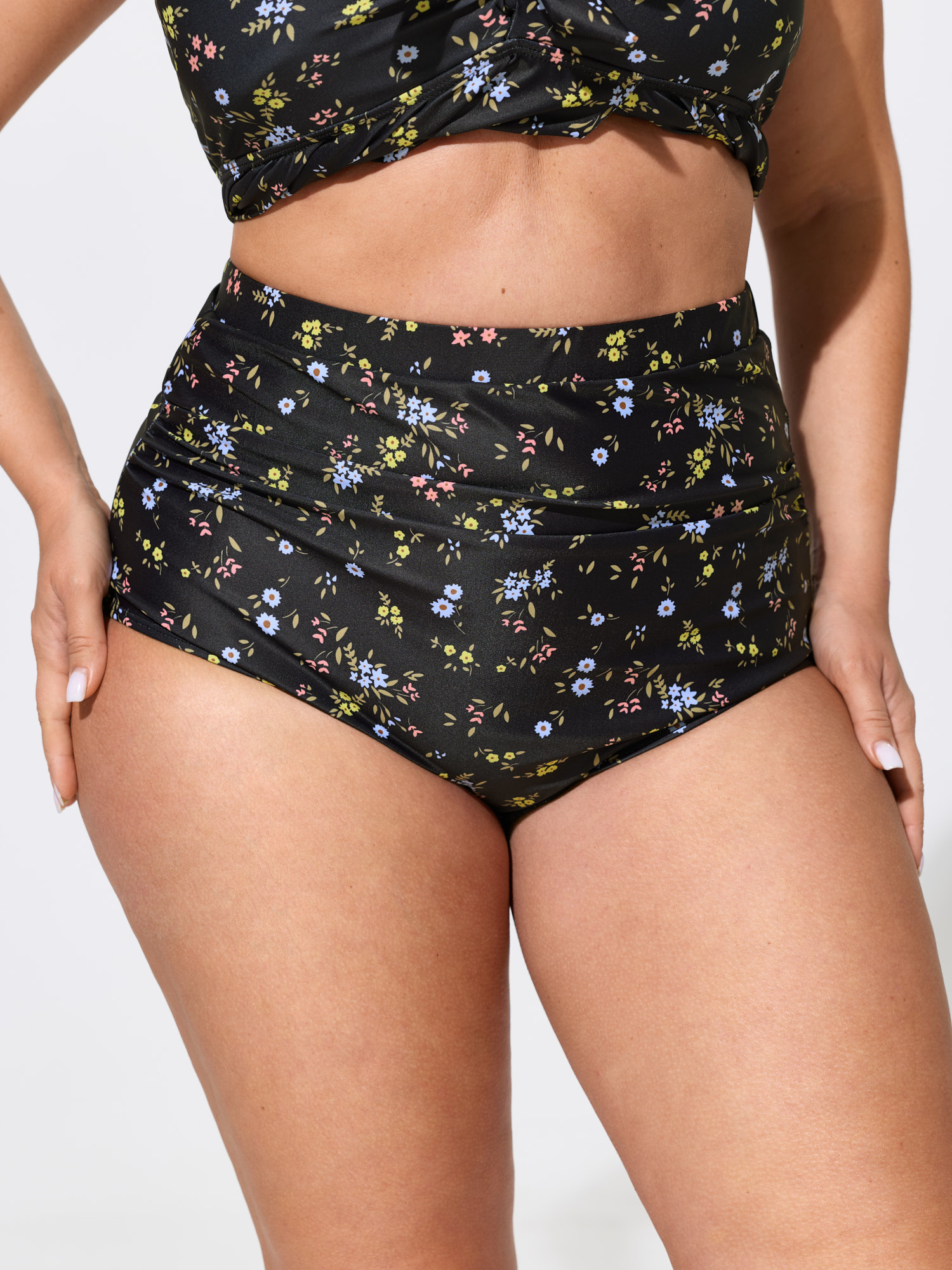 BloomChic Plus Size Floral Print High Waisted Swim Bottoms - Curve Women's Swimwear- Black Tummy Control Elastic Waist Patch pocket Swim Bottoms 32/5X