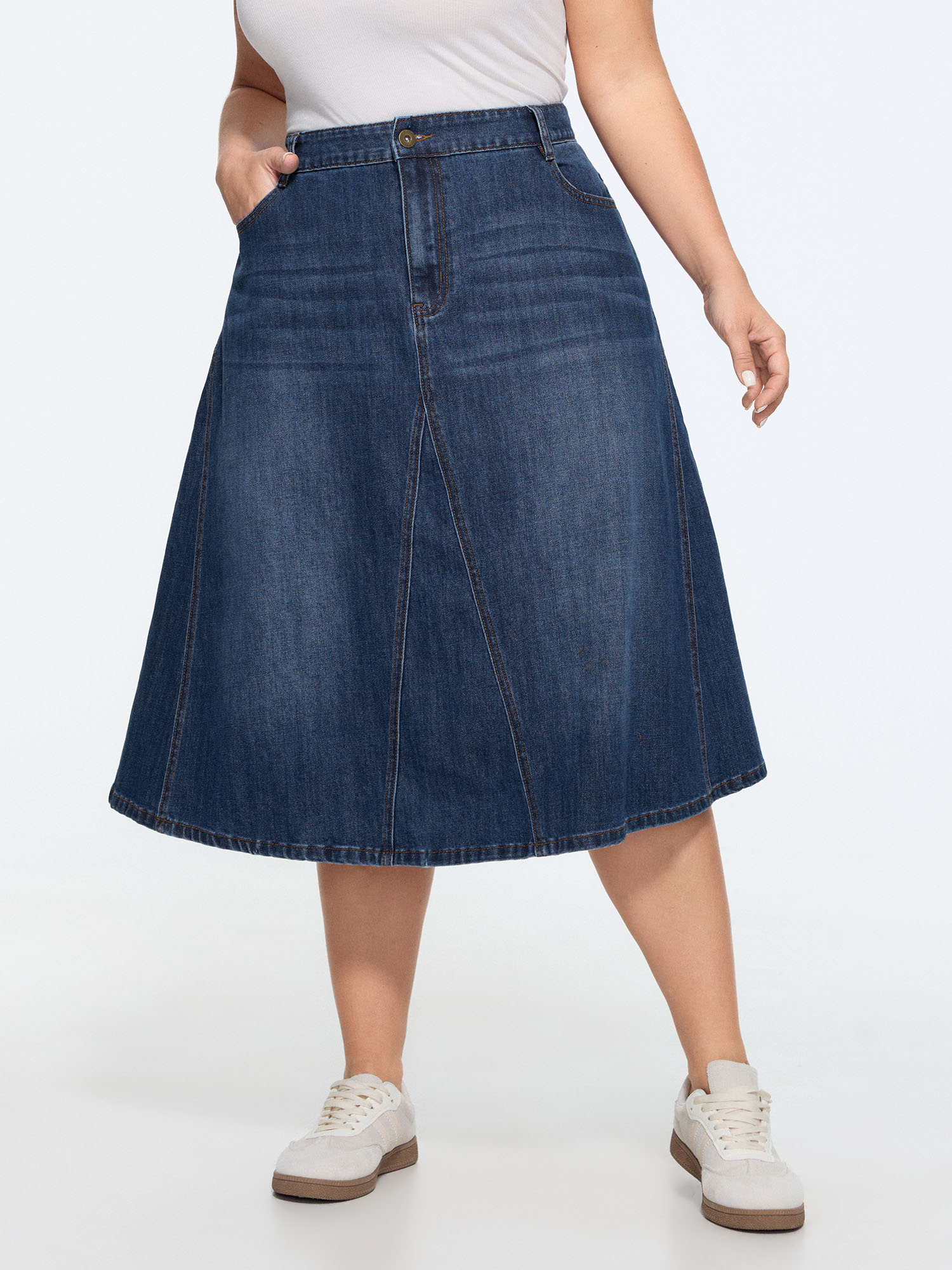Side view of BloomChic Women's Plus Size Stretchy Seamed Mid-Rise Denim Skirt Denimblue Non Casual High Rise 12/L