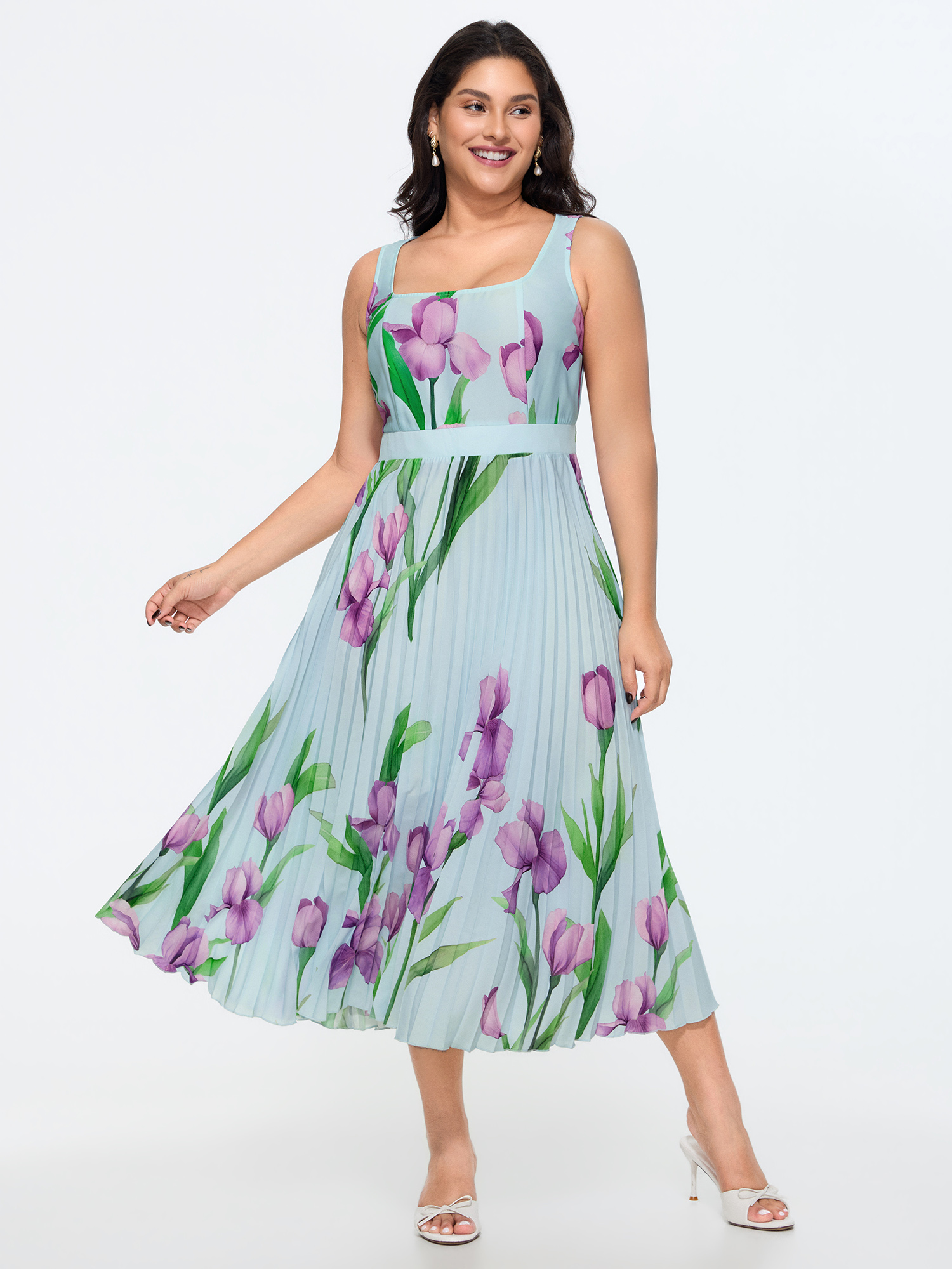BloomChic Women's Plus Size Floral Print Square Neck Sleeveless Pleated Midi Dress LightBlue Floral Midi Everyday-Elegant Cold Shoulder 10/M