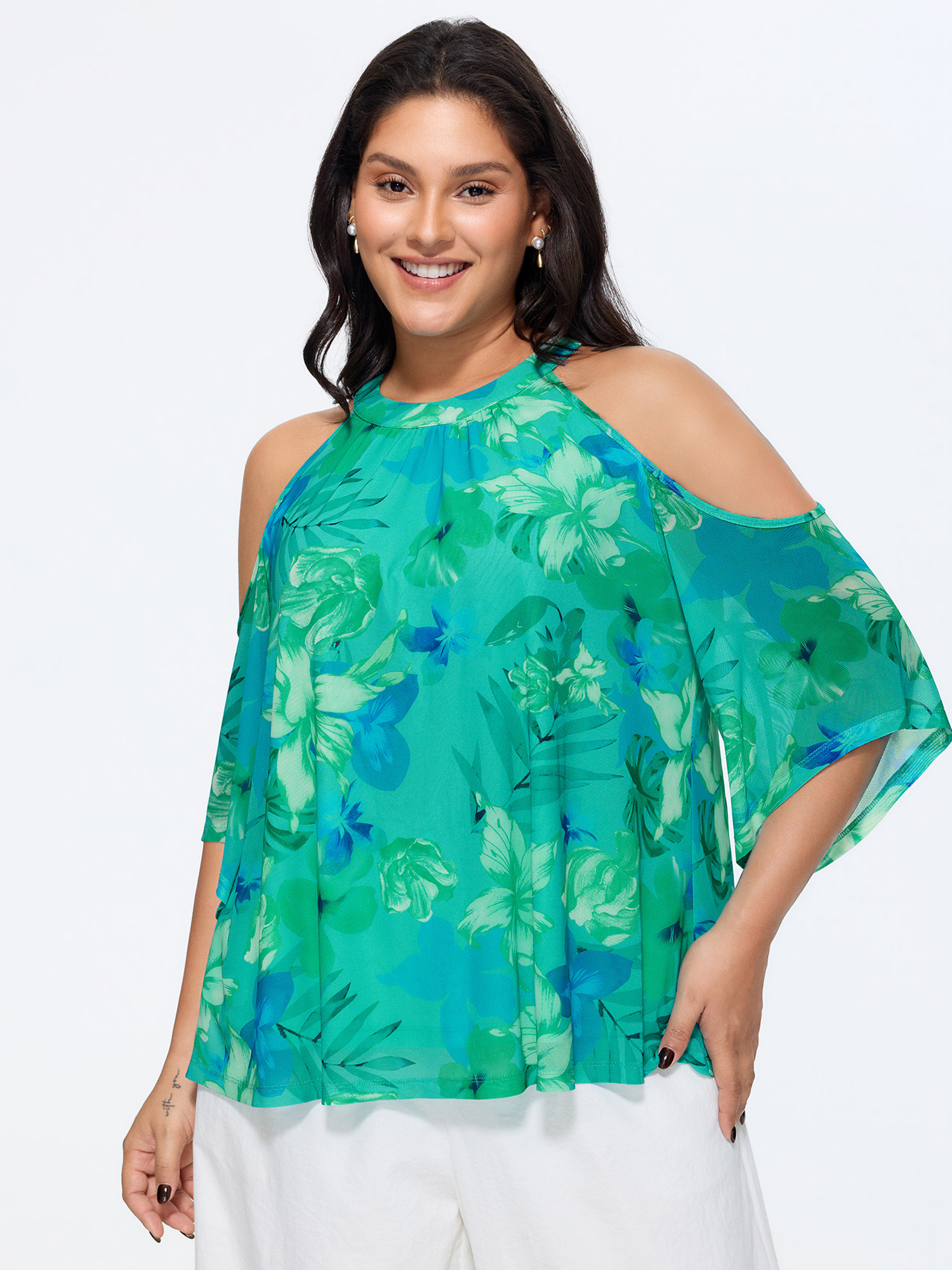 BloomChic Women's Plus Size Stretchy Floral Print Cold-Shoulder Blouse Emerald Floral Everyday-Elegant 3/4 Sleeve Halter Neck 10/M