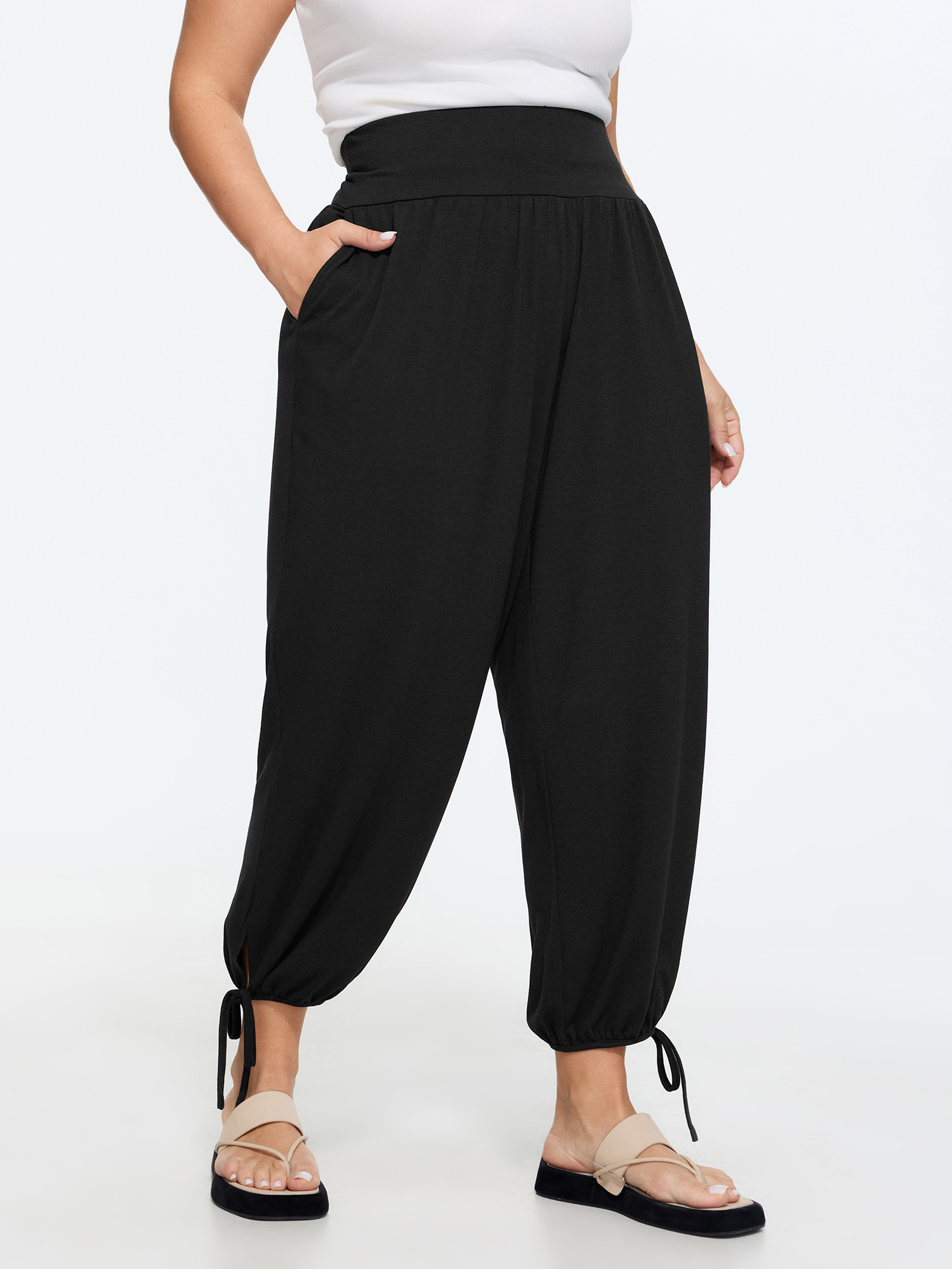 BloomChic Women's Plus Size Supersoft Stretchy Side Drawstring Cropped Pants Black Solid Jogger Mid Rise 10/M