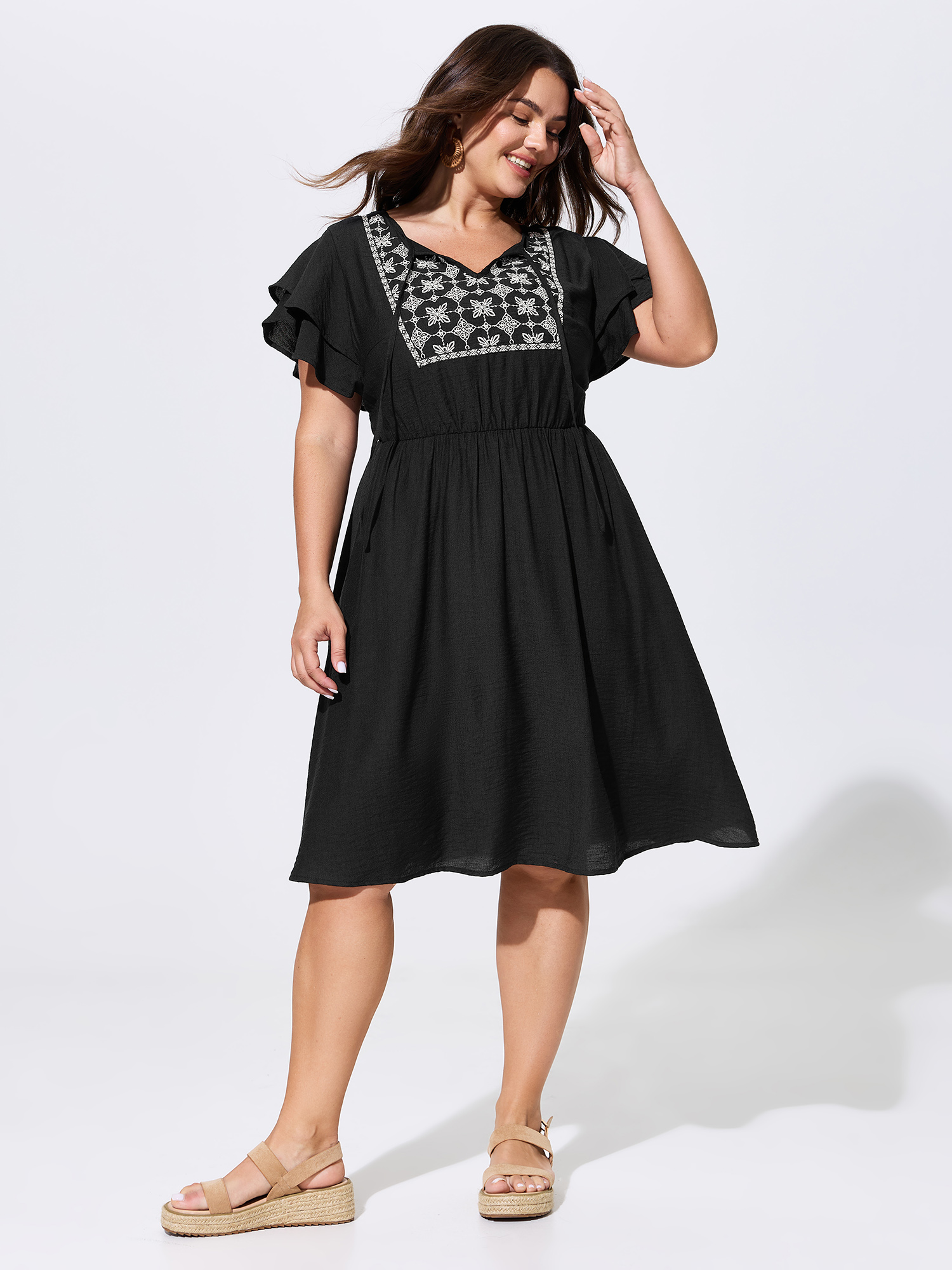 BloomChic Women's Plus Size Boho Embroidered Ruffle Sleeve Mini Dress Black Solid cropped Vacation 10/M