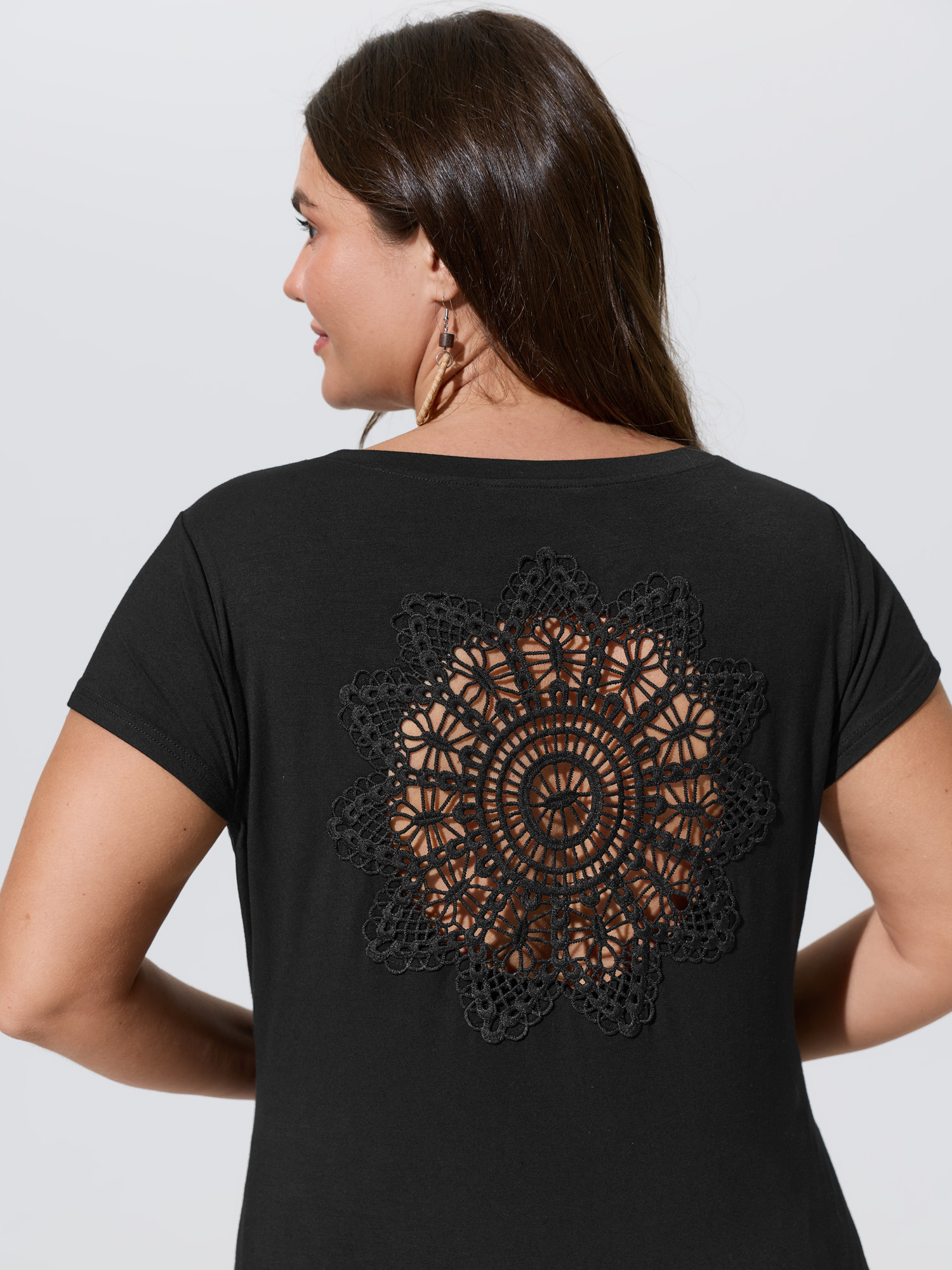 Bloomchic Supersoft Lace Cut-out Fitted T-shirt In Black
