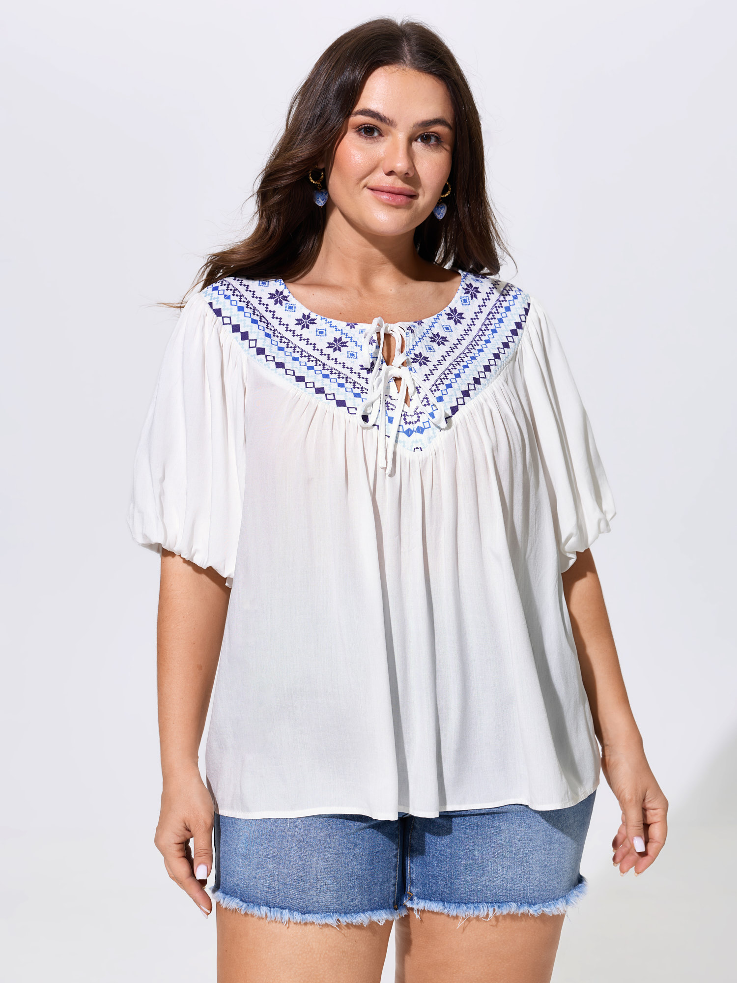 BloomChic Women's Plus Size Boho Print Neck-Tie Puff Sleeve Blouse Originalwhite Ethnic Floral Vacation Short sleeve Tie-Neck 10/M