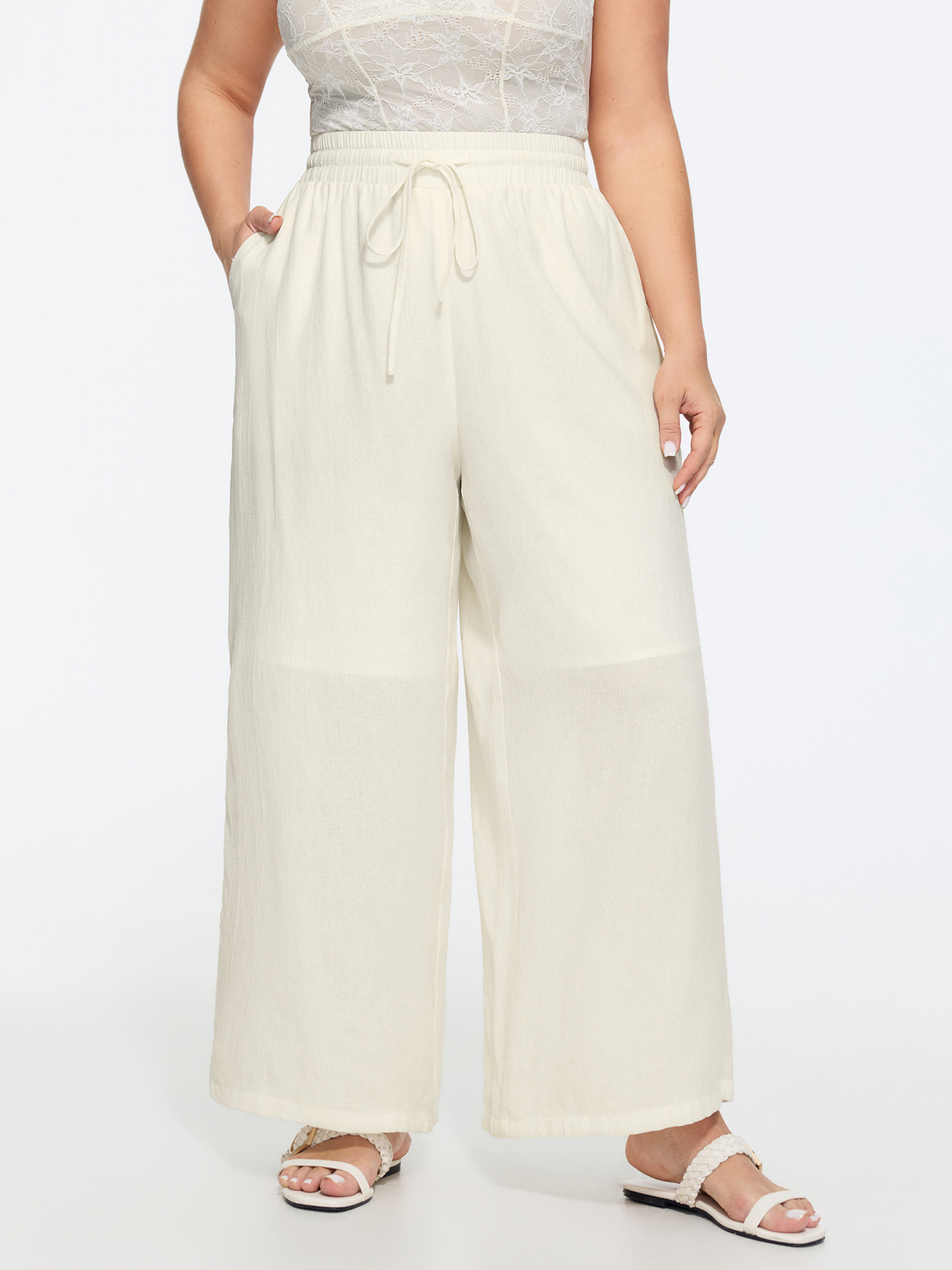 BloomChic Women's Plus Size Drawstring Waist Pockets Straight-Leg Pants WhiteSmoke Solid Wide leg Mid Rise 10/M