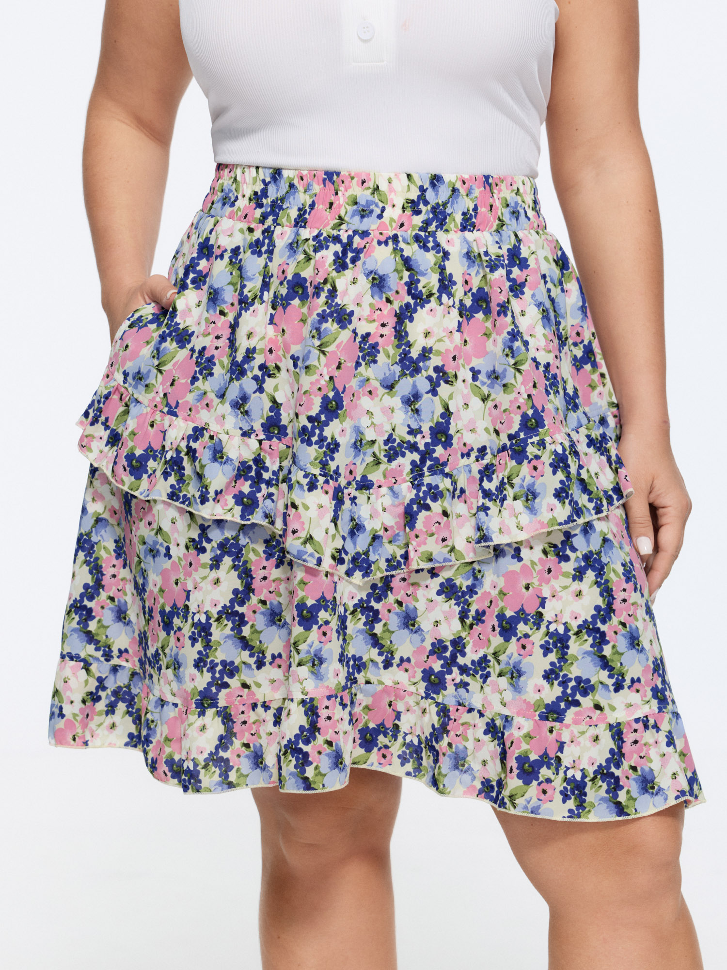 BloomChic Women's Plus Size Floral Print Ruffled Edge Mini Skirt Navy Casual 22-24/3X-image-48766742954154