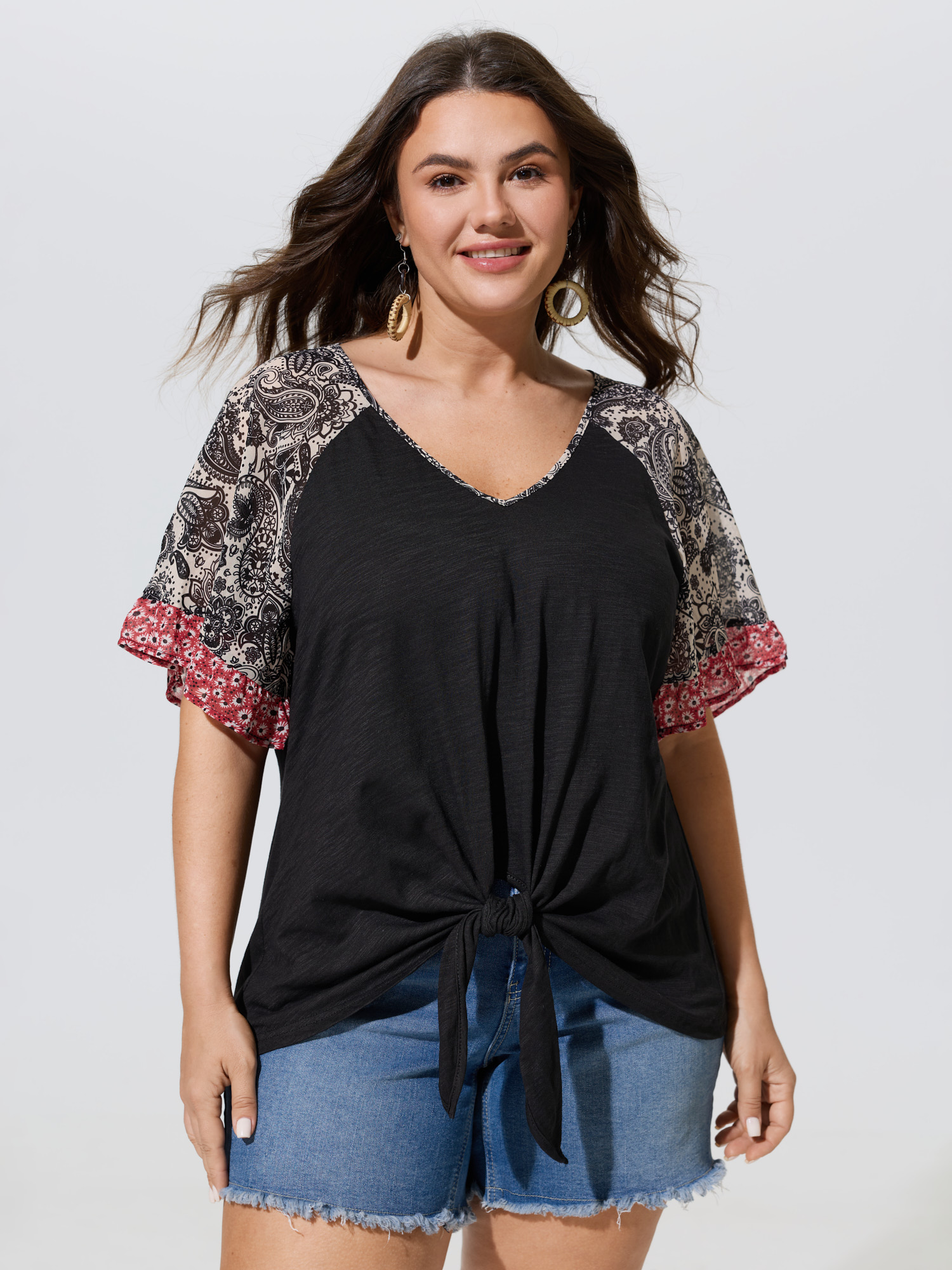 BloomChic Women's Plus Size Pure Cotton Floral Sleeve Knotted T-Shirt Black Non Vacation Short sleeve 10/M