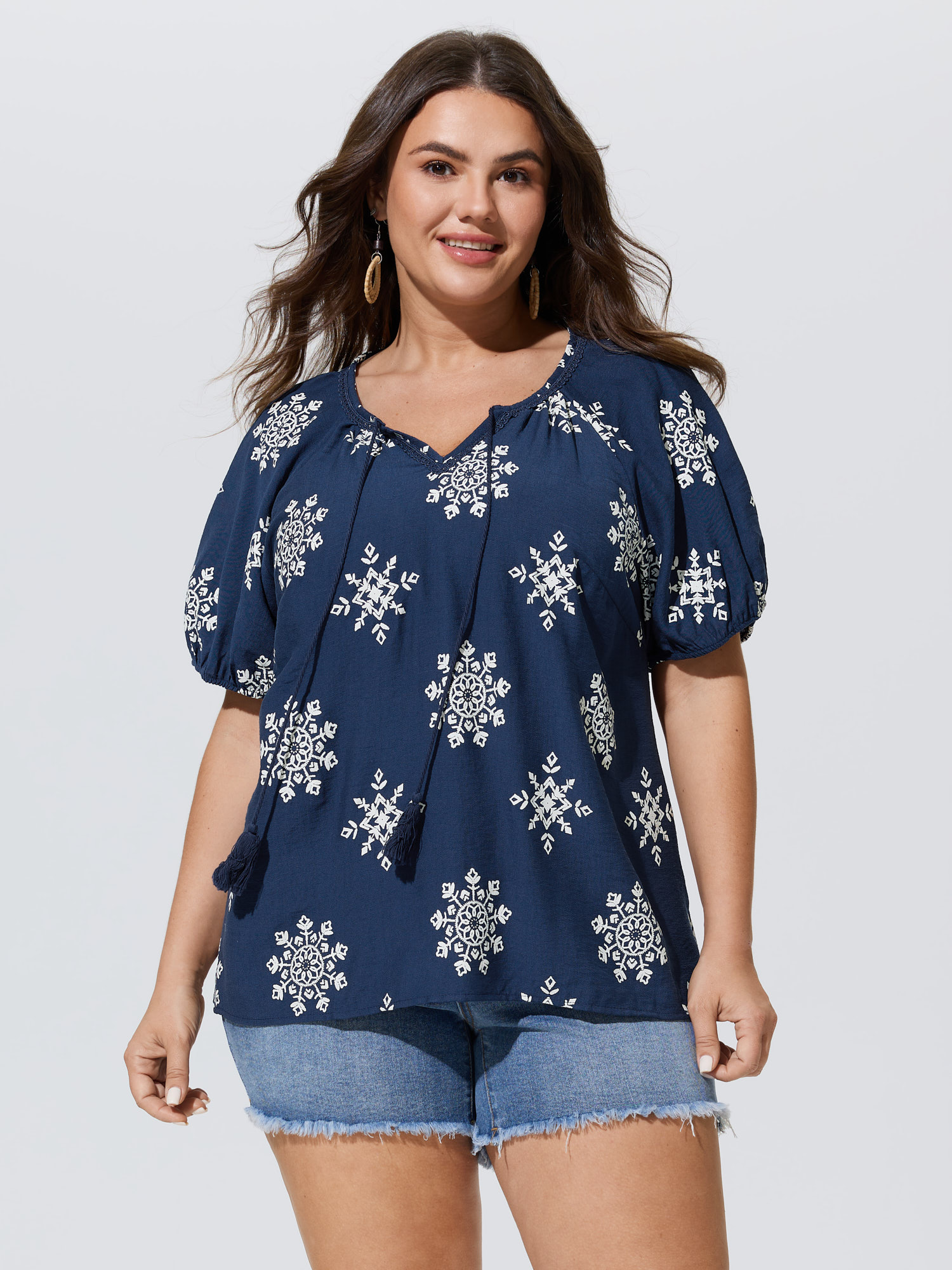 BloomChic Women's Plus Size Boho Print Puffy Sleeve Blouse Indigo Vacation Short sleeve V-Notch Neck 10/M