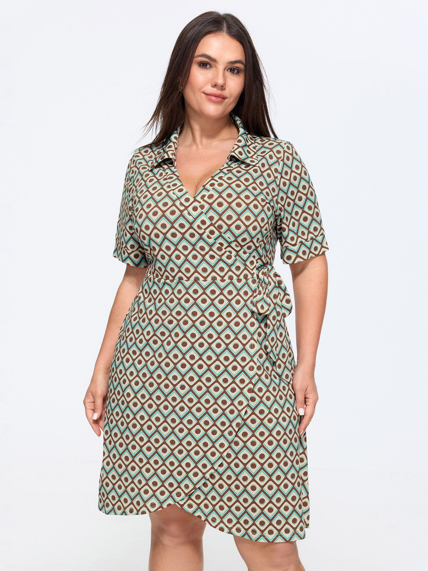 BloomChic Women's Plus Size Retro Geometric Print Petal Hem Mini Dress Beige Geometric Knee Length Office Bowknot 10/M
