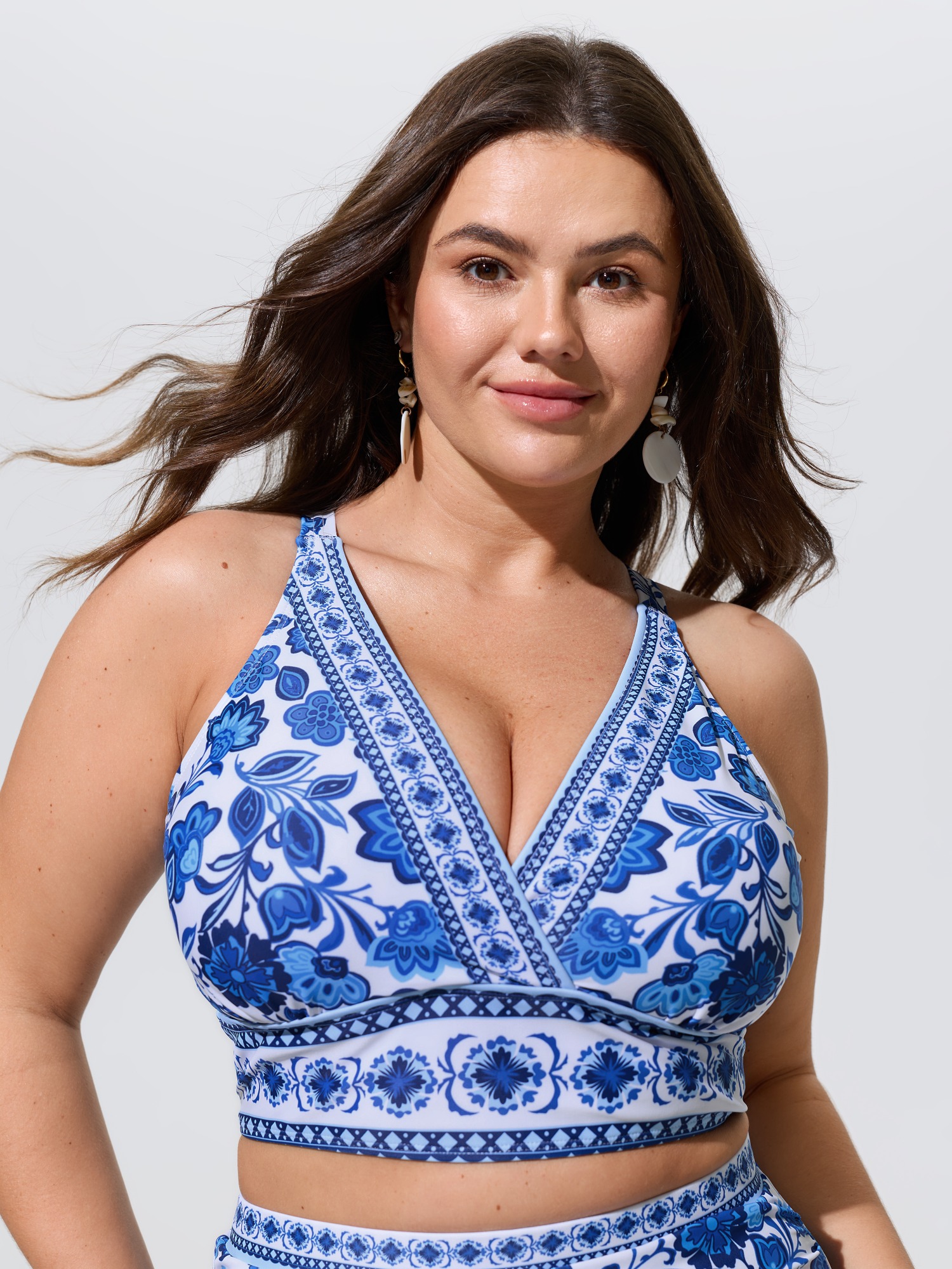 BloomChic Women's Plus Size Floral Print Cut-Out Back Swim Top Indigo Floral Non Tummy Control 10/M