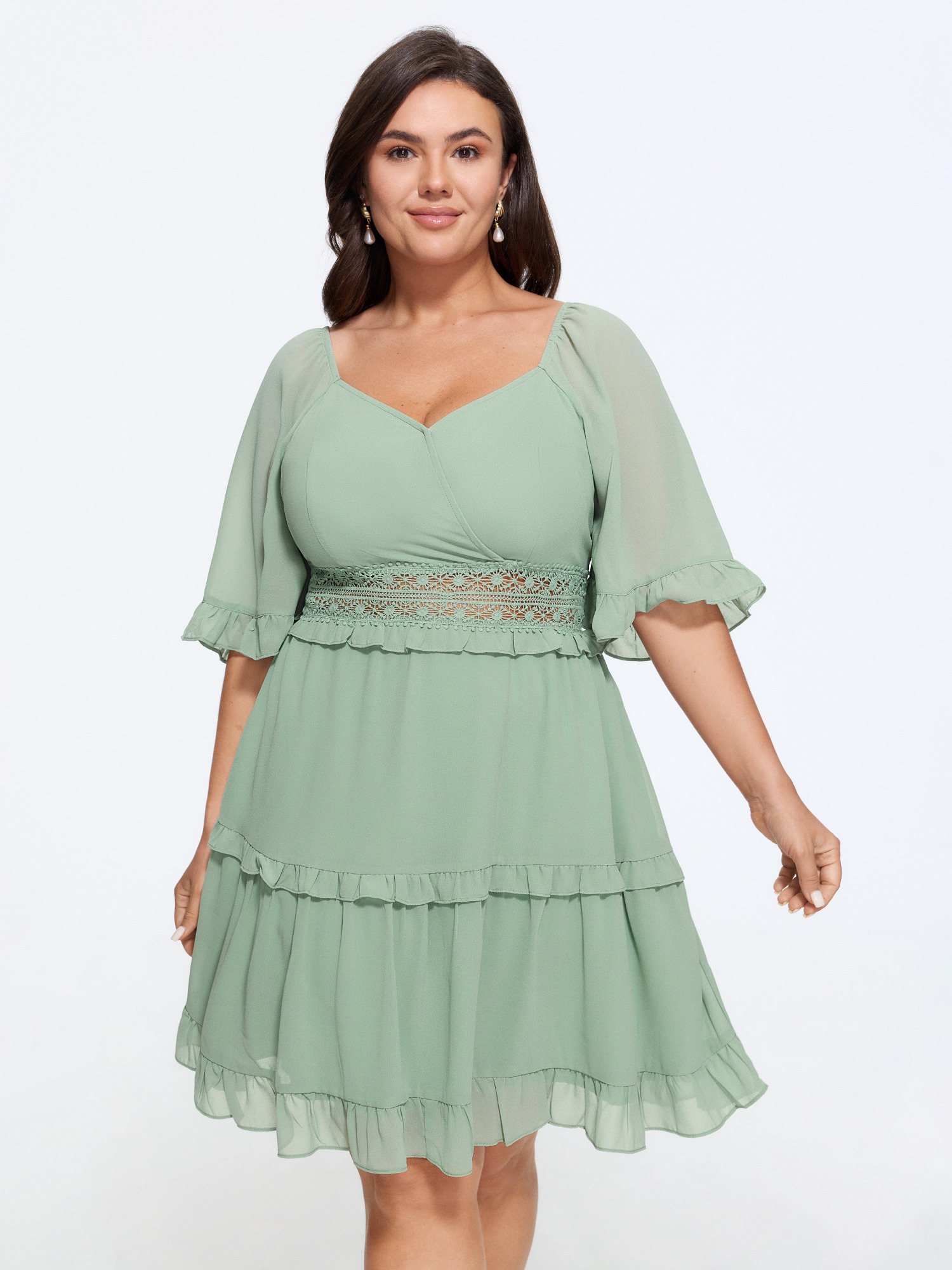 BloomChic Women's Plus Size Lace Waist Tiered Chiffon Mini Dress Greenbean Solid Knee Length Everyday-Elegant Patchwork 22-24/3X