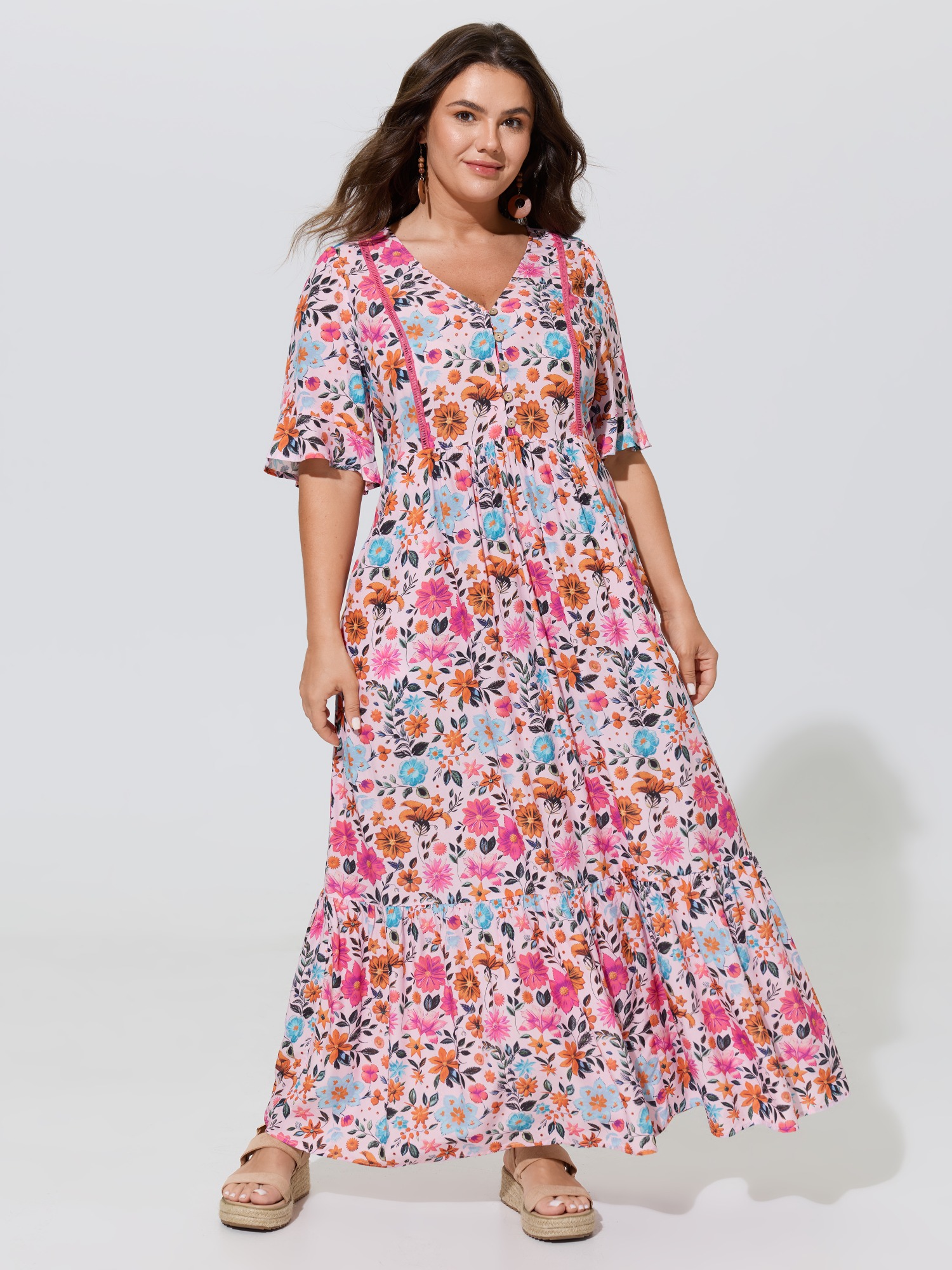 BloomChic Women's Plus Size Rayon Floral Lace Trim Button Maxi Dress Blush Floral Longline Vacation Patchwork 10/M