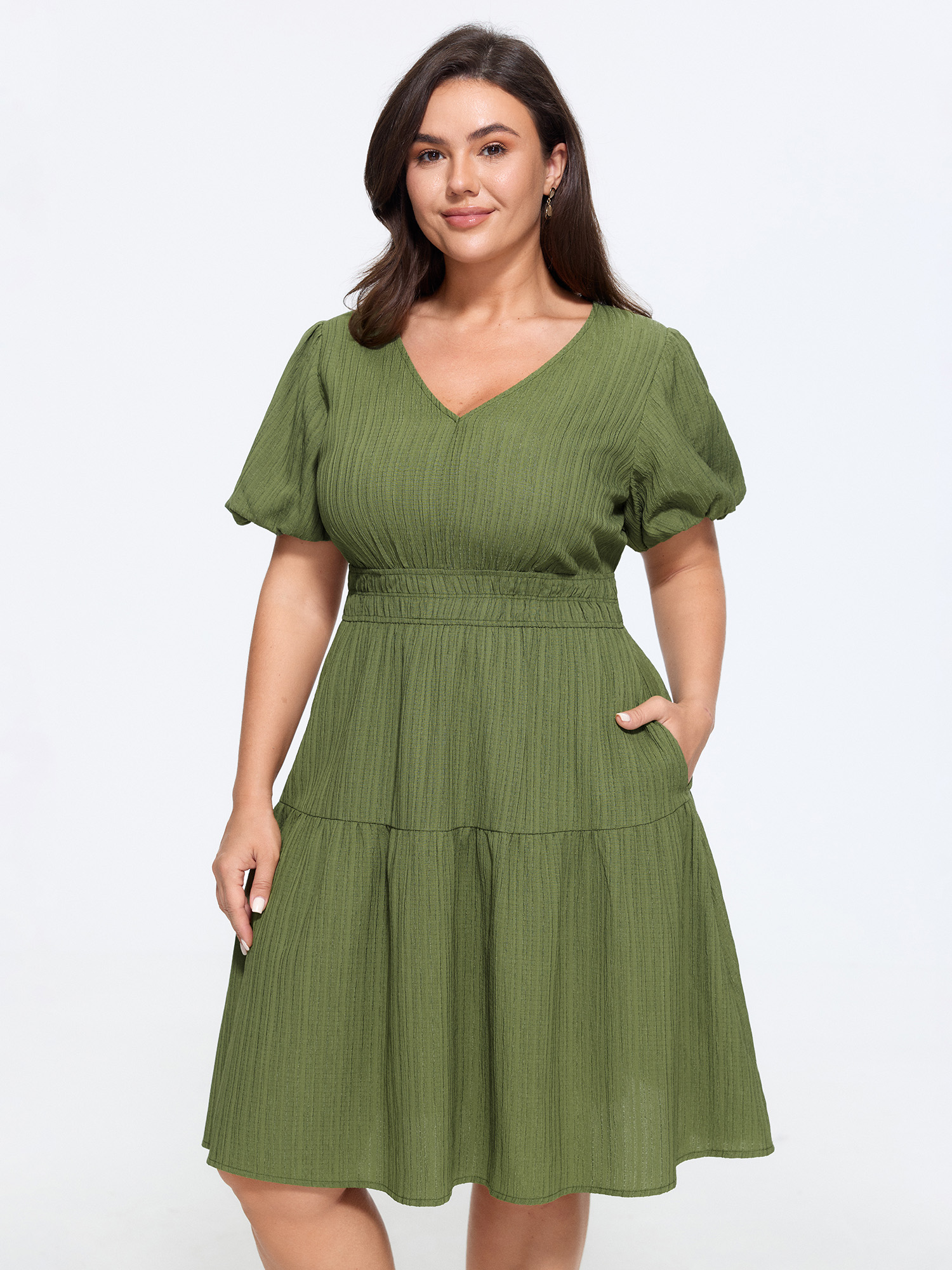 BloomChic Women's Plus Size Textured Shirred Waist Tiered Mini Dress Olive Solid Length Everyday-Elegant Smocked 22-24/3X