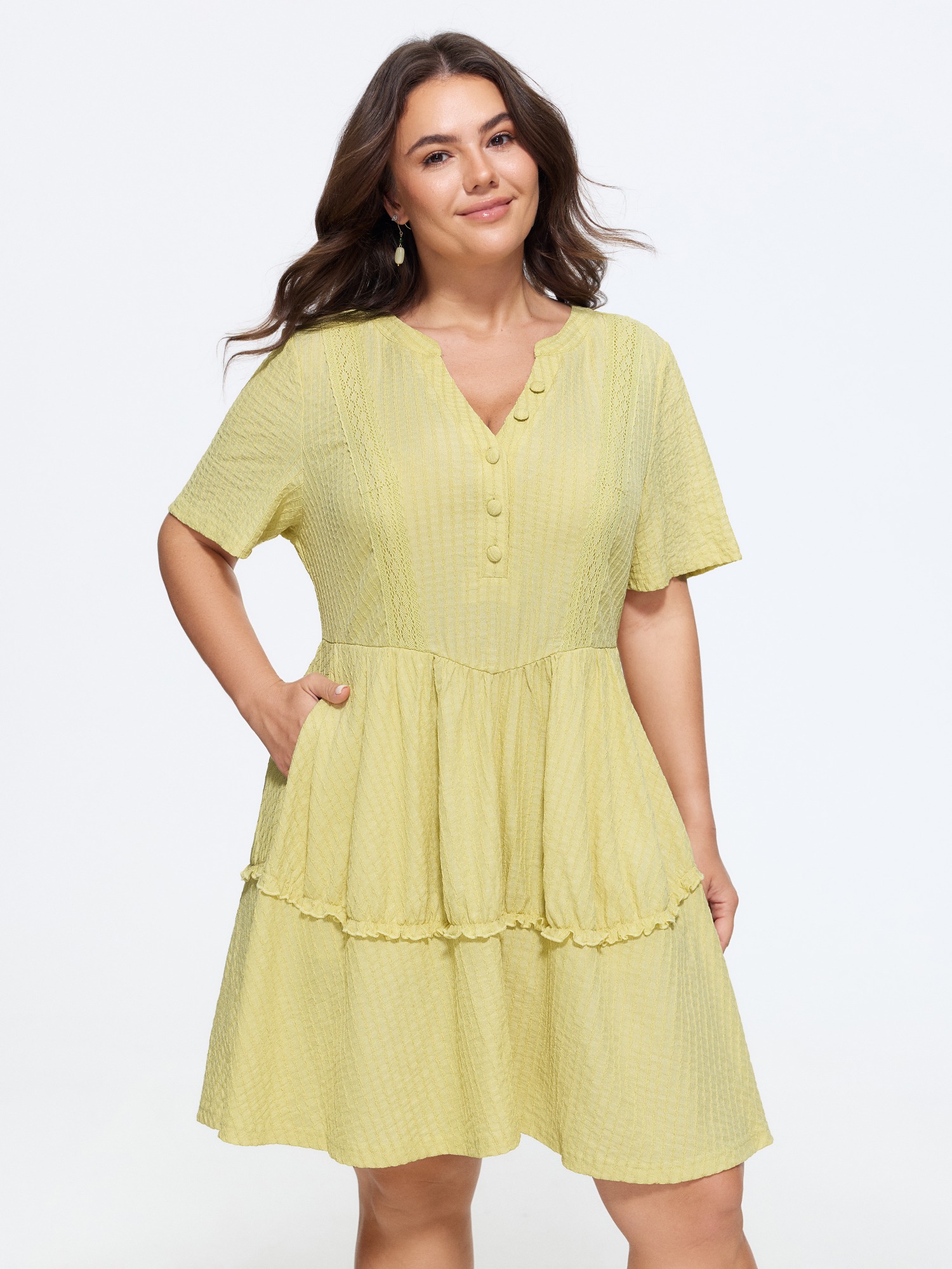 BloomChic Women's Plus Size Textured Lace Trim Tiered Ruffle Mini Dress Lightyellow Solid Mini Everyday-Casual Lace Trim 10/M