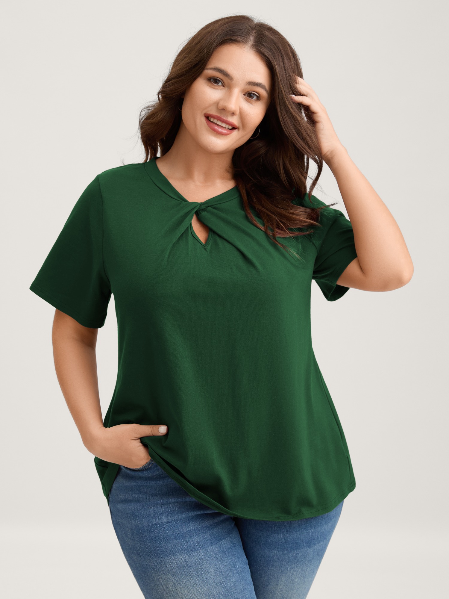 BloomChic Women's Plus Size Knotted Cut-Out Neckline Solid T-Shirt Dark Green Solid Everyday-Elegant Short sleeve Asymmetrical Neckline 10/M