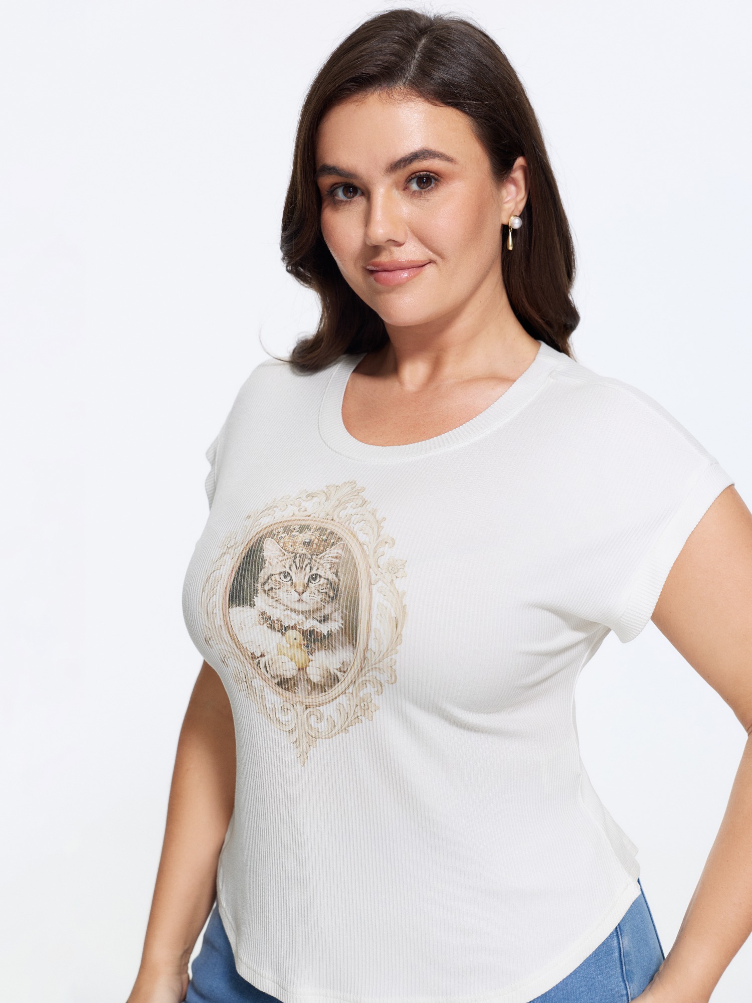 BloomChic Plus Size Supersoft Stretchy Vintage Frame Cat Print Cropped T-Shirt - Women's Opticwhite Animal Motif Round Neck Leg-Lengthening Look Cap Sleeve Elegant T-shirts 14/M