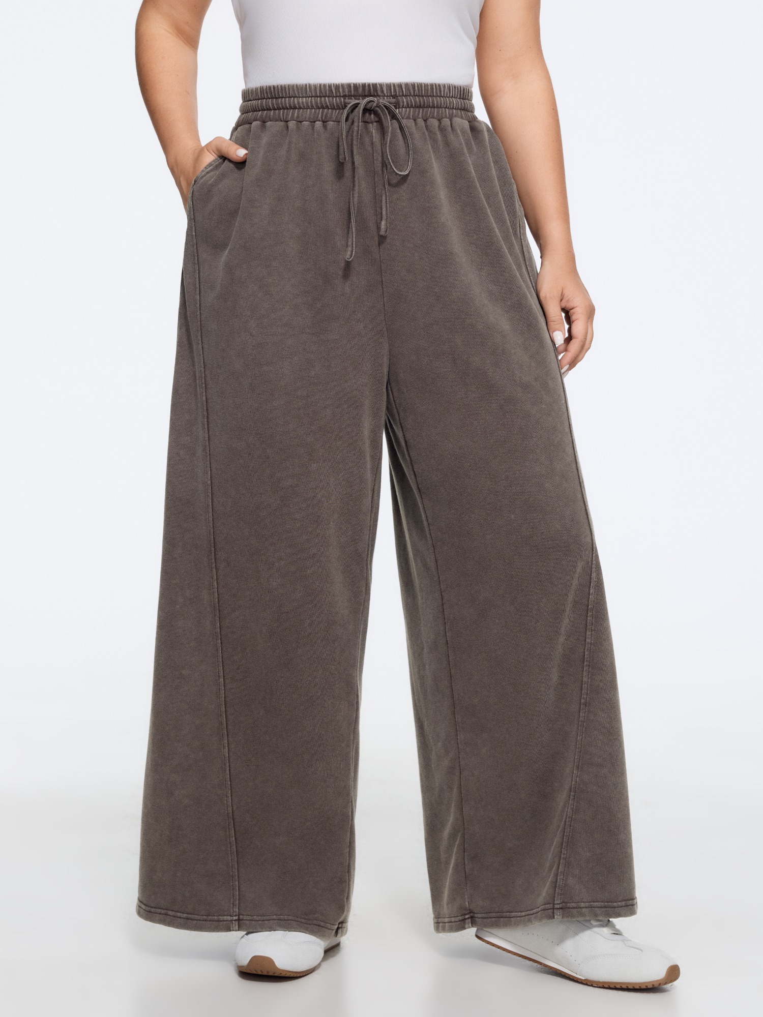 BloomChic Women's Plus Size Supersoft Wash Drawstring Waist Pocket Wide Leg Pants DarkBrown Solid Wide leg Mid Rise Everyday-Casual 10/M