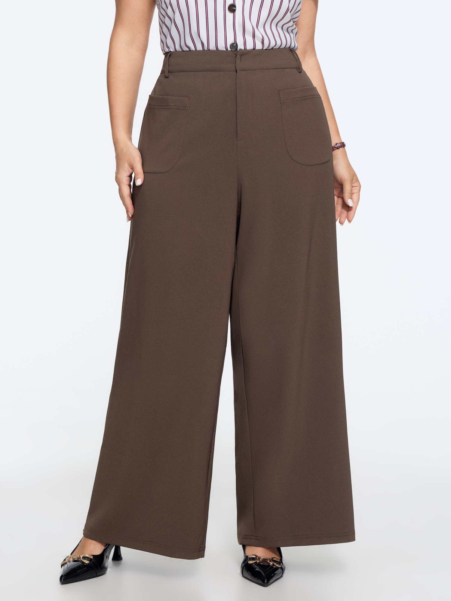 BloomChic Women's Plus Size Stretchy Patch Front Pockets Wide Leg Pants DarkBrown Solid Wide leg Mid Rise Office 22-24/3X