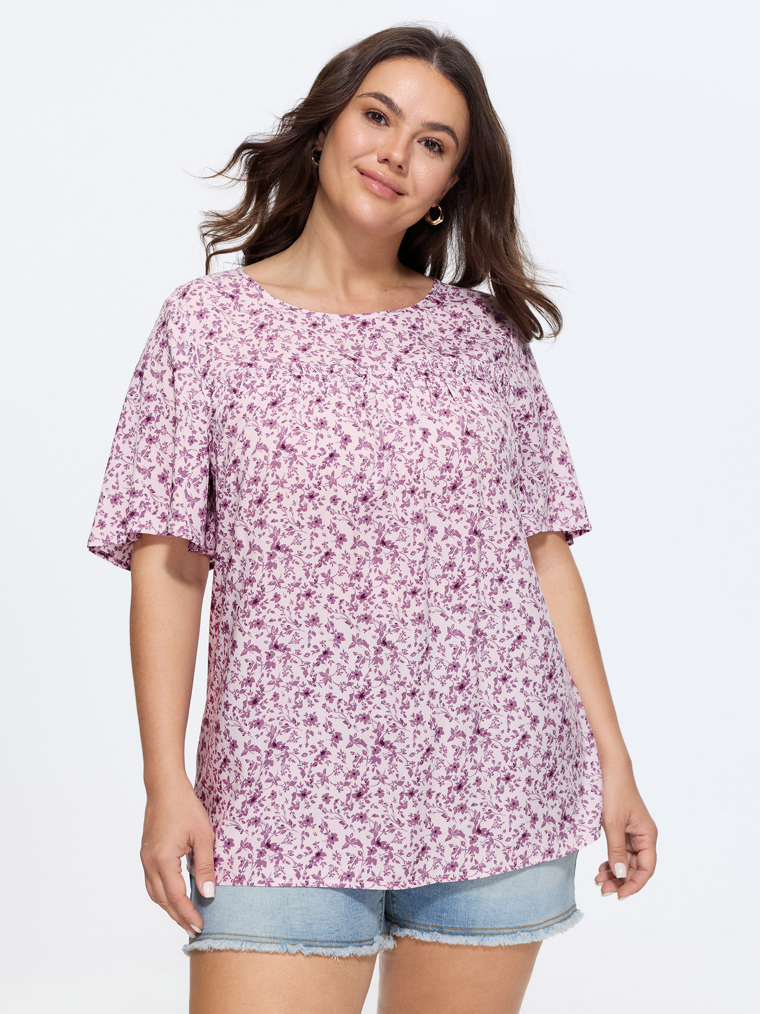 BloomChic Women's Plus Size Floral Ruffle Sleeve Gathered Round Neck Blouse Lavender Floral Everyday-Casual Short sleeve Round Neck 30/6X