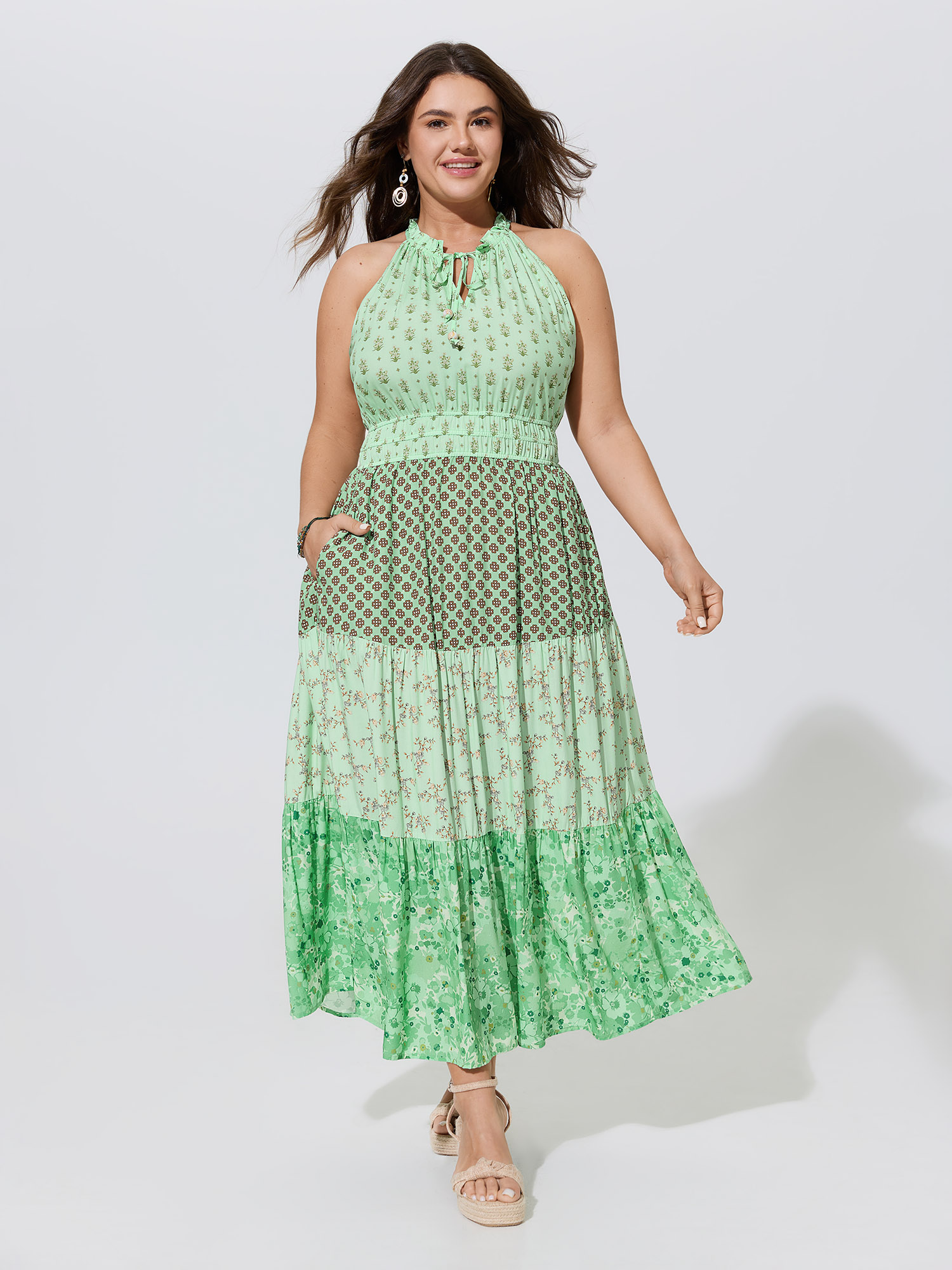 BloomChic Women's Plus Size Supersoft Mixed Floral Color Contrast Tiered Maxi Dress Aquamarine Ditsy Floral Maxi Vacation Lace-Up 18-20/2X