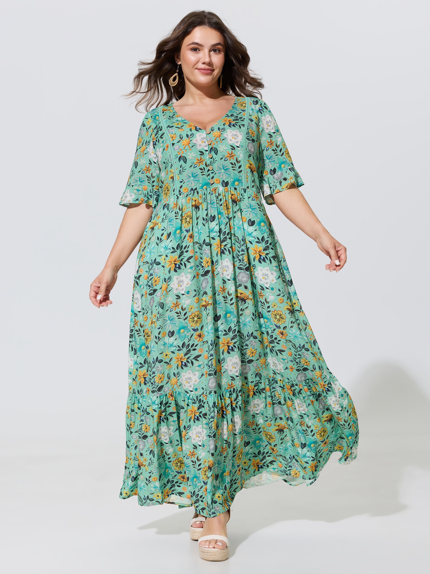 BloomChic Women's Plus Size Rayon Floral Lace Trim Button Maxi Dress Aquamarine Floral Longline Vacation Patchwork 10/M