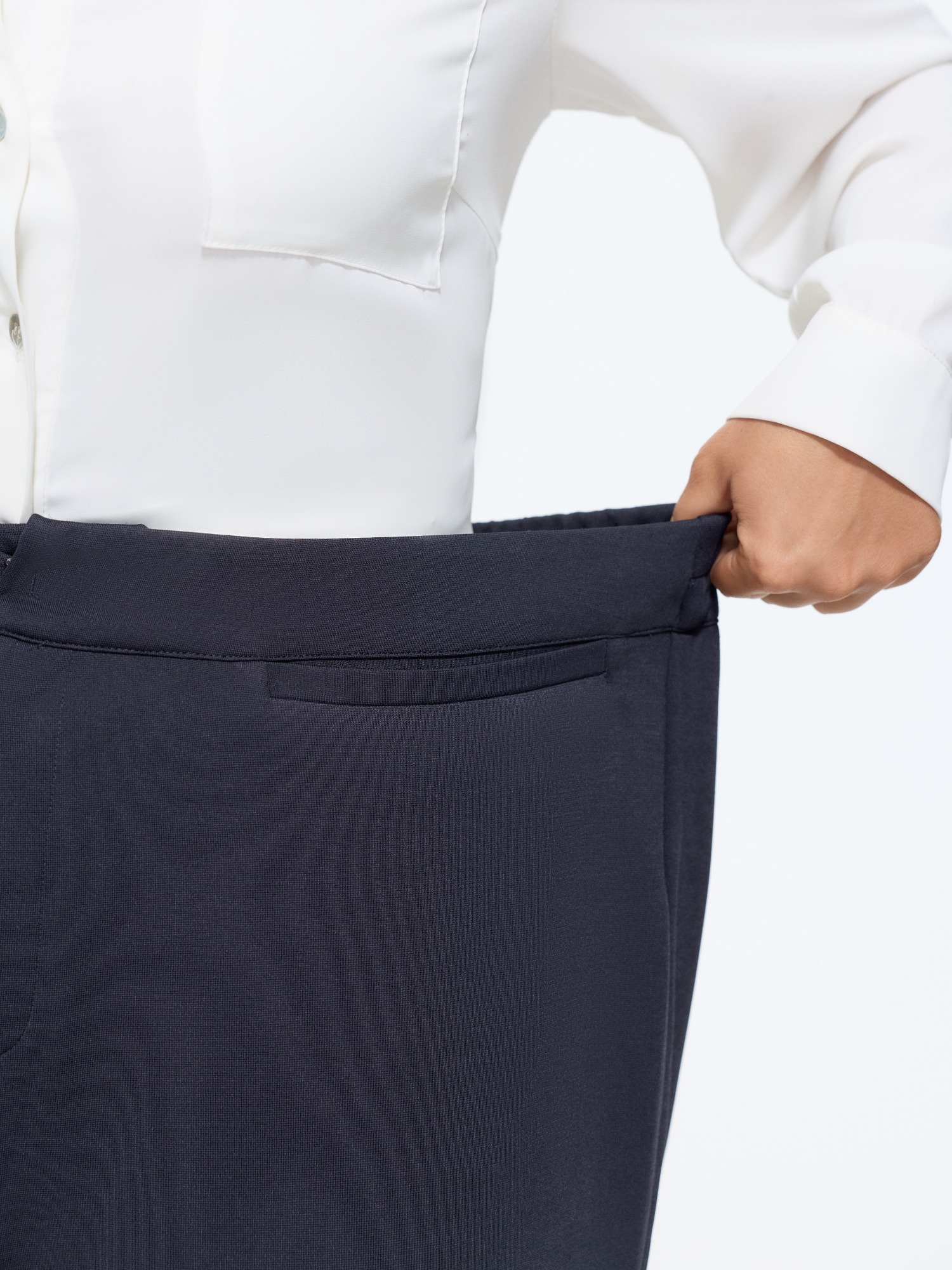 Bloomchic Stretch Solid Pockets Straight Leg Pants In Darkblue