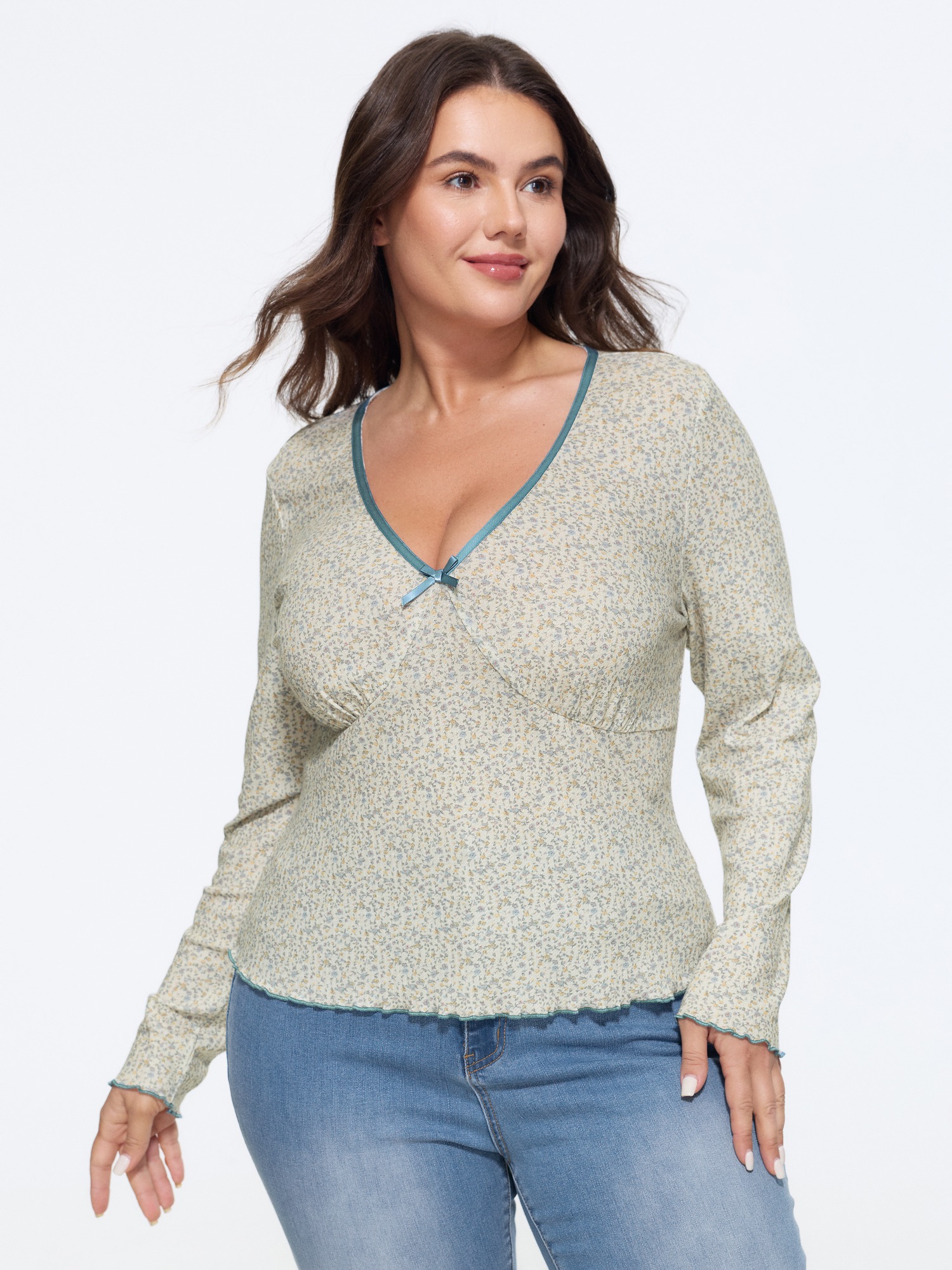 BloomChic Women's Plus Size Ditsy Floral Print V‑Neck Satin Bow Detail T‑Shirt Beige Ditsy Floral Everyday-Casual Long Sleeve Deep V-Neck 10/M