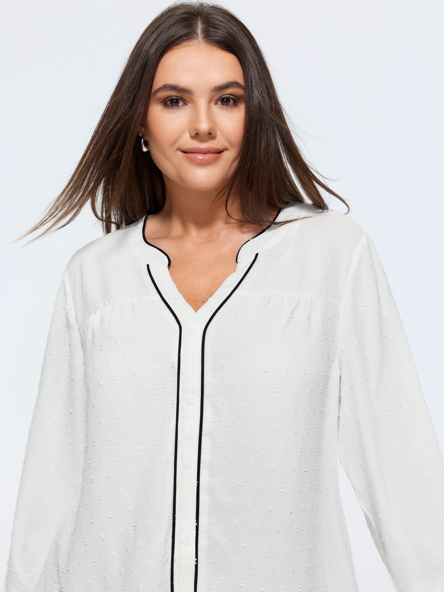BloomChic Women's Plus Size Textured Color Contrast Piping Button Down Blouse WhiteSmoke Solid Office Long Sleeve V-Notch Neck 10/M