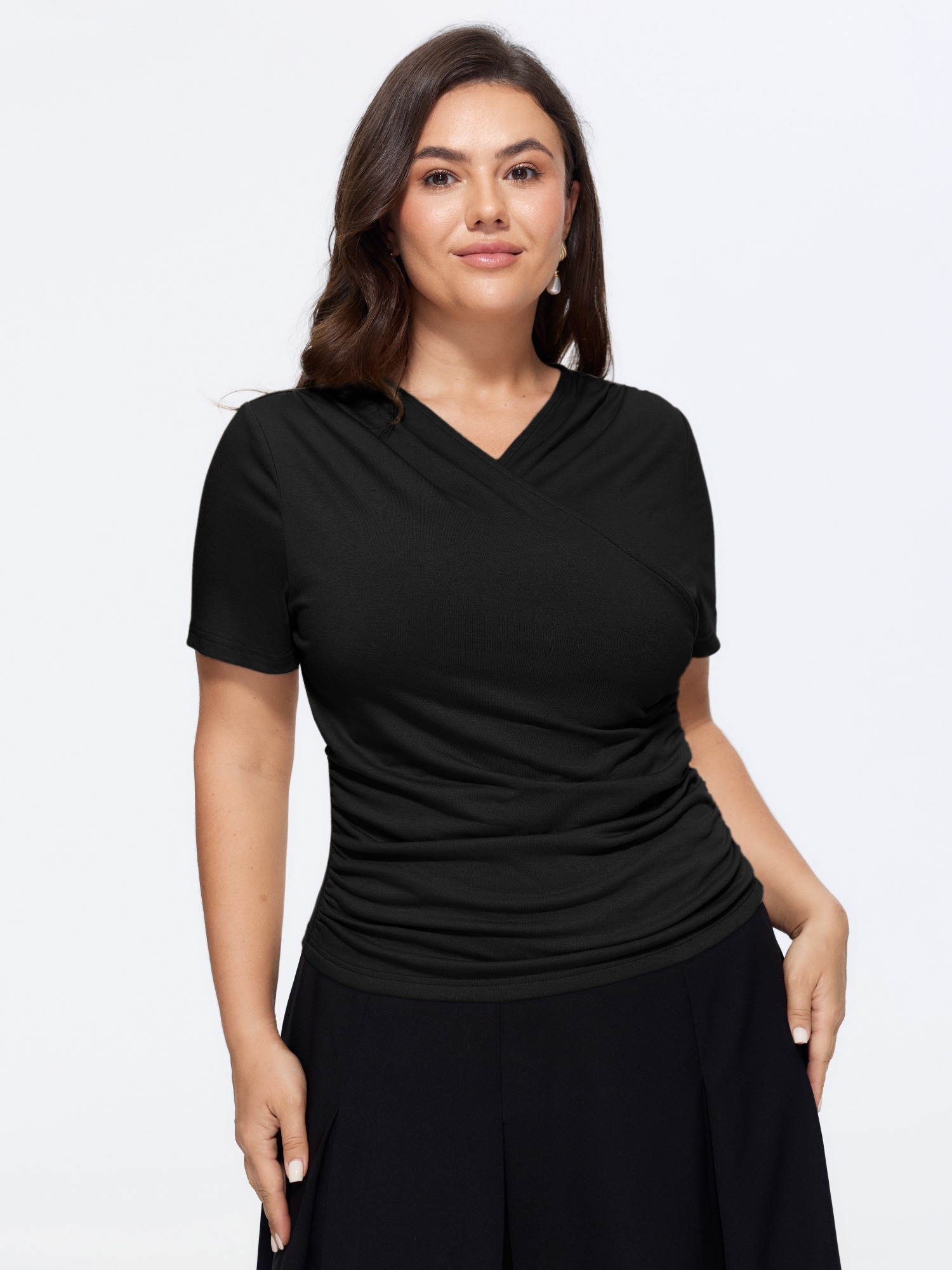 BloomChic Women's Plus Size Stretchy Solid Surplice Neck Ruched Fitted Knit Top Black Short sleeve Everyday-Elegant V-Neck 26/4X