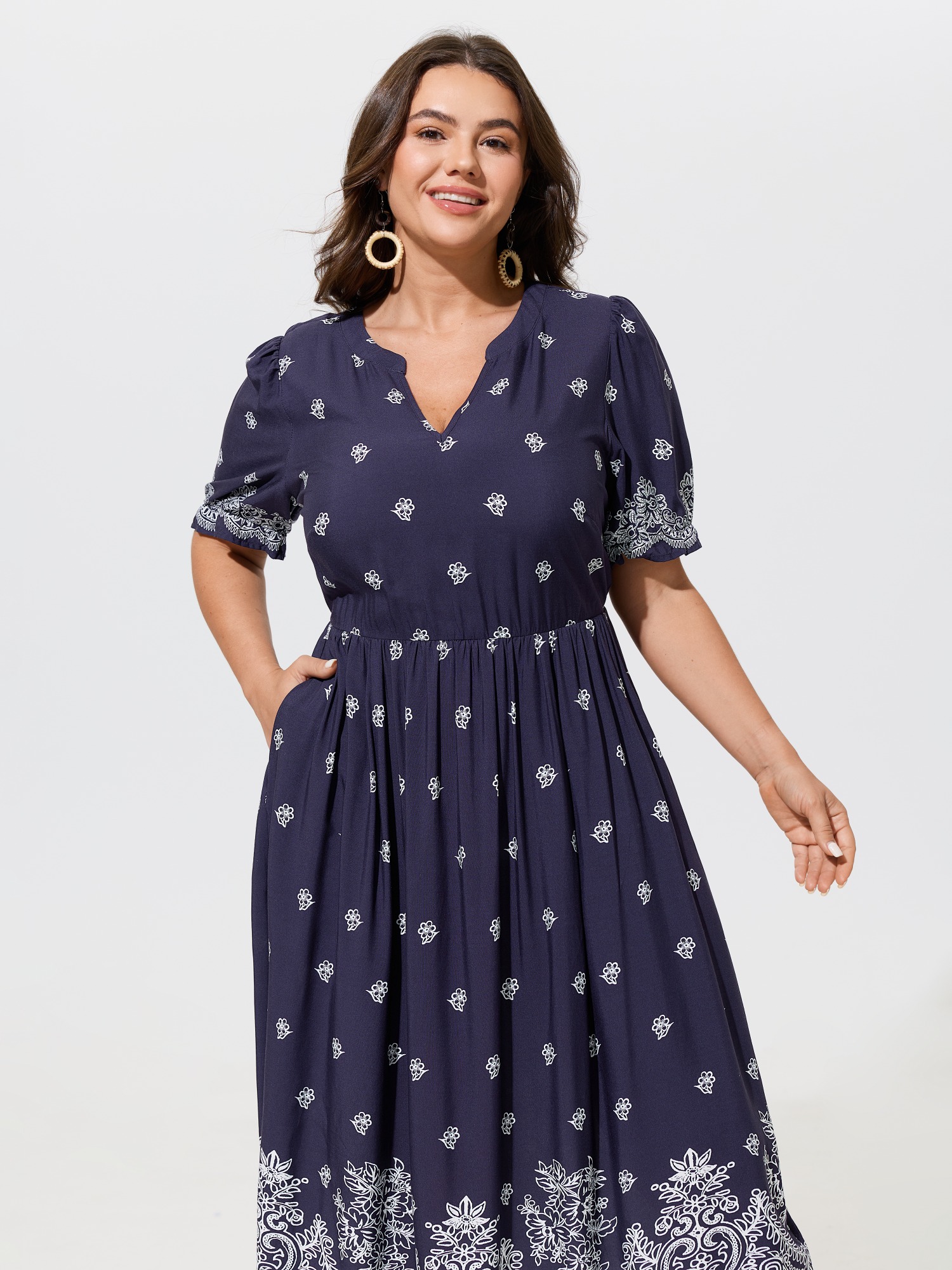 BloomChic Women's Plus Size Supersoft Boho Print Elastic Waist Flowy Midi Dress Indigo Ethnic Floral Midi Vacation 10/M