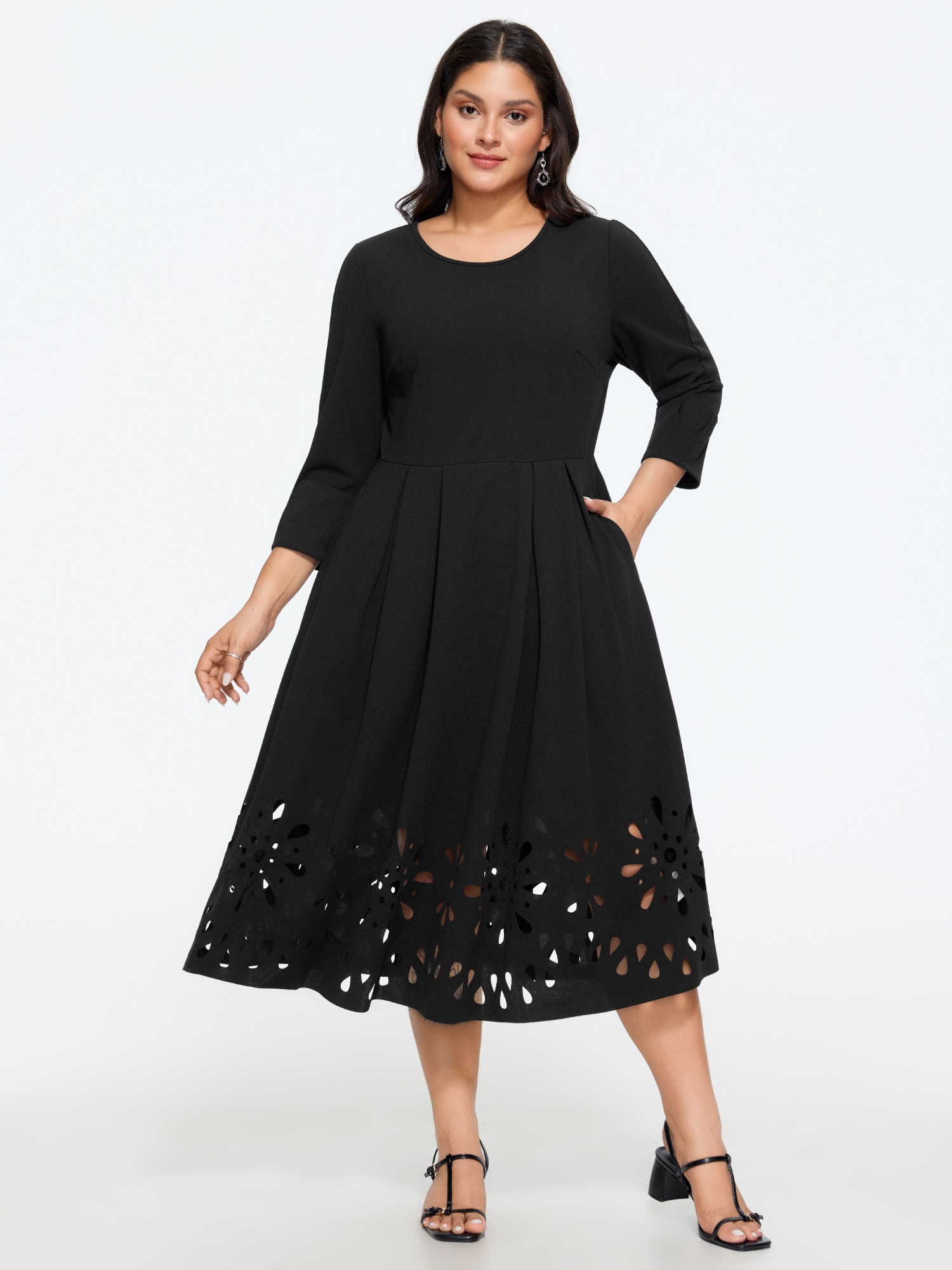 BloomChic Women's Plus Size Solid Pleated Laser Cut Hem Midi Dress Black Solid Midi Everyday-Elegant Cut-Out 14-16/1X
