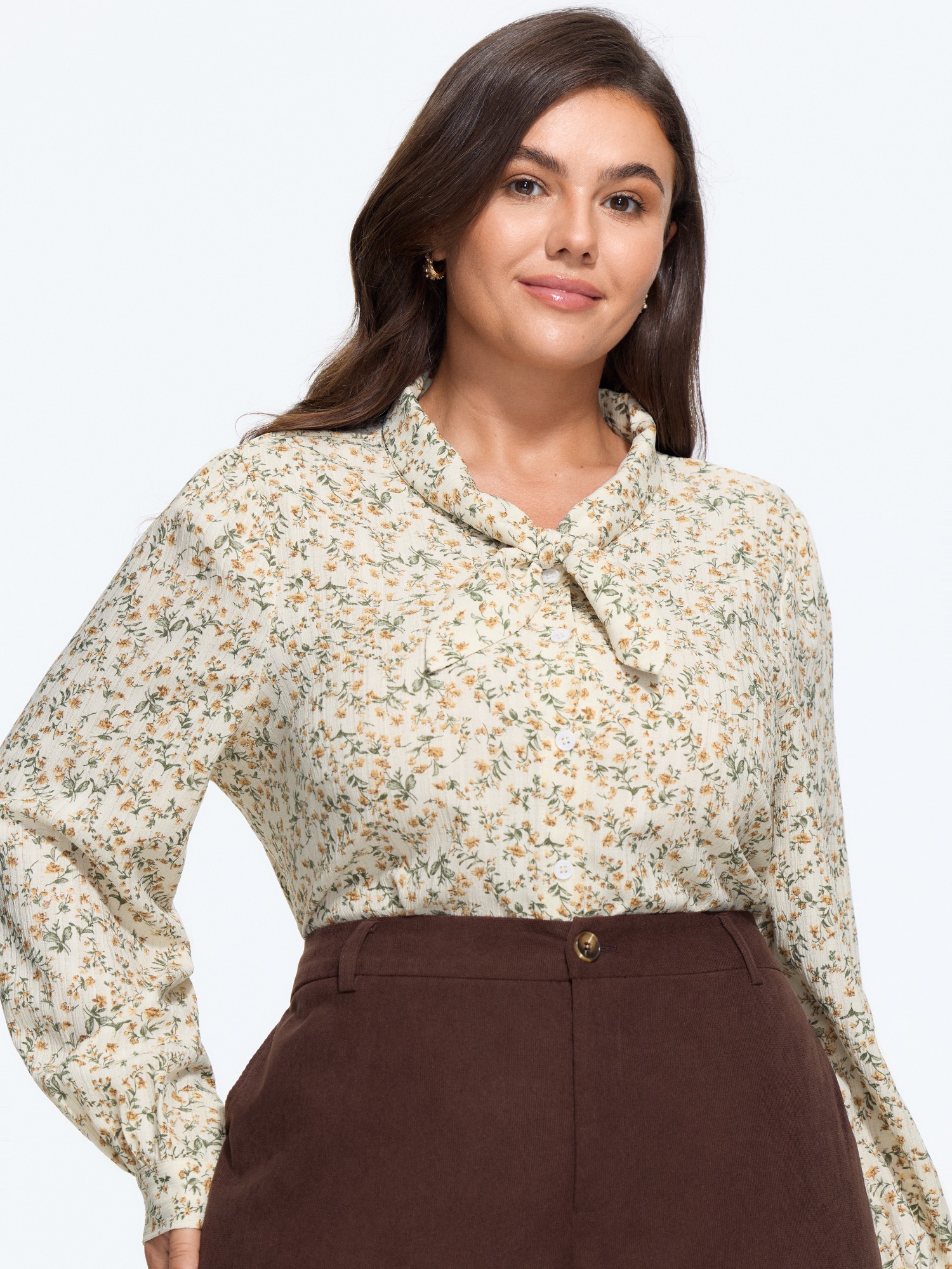 BloomChic Plus Size Ditsy Floral Print Bow Tie Button‑Down Blouse - Women's Apricot Floral Tie-Neck Long Sleeve Elegant Blouses 14/M