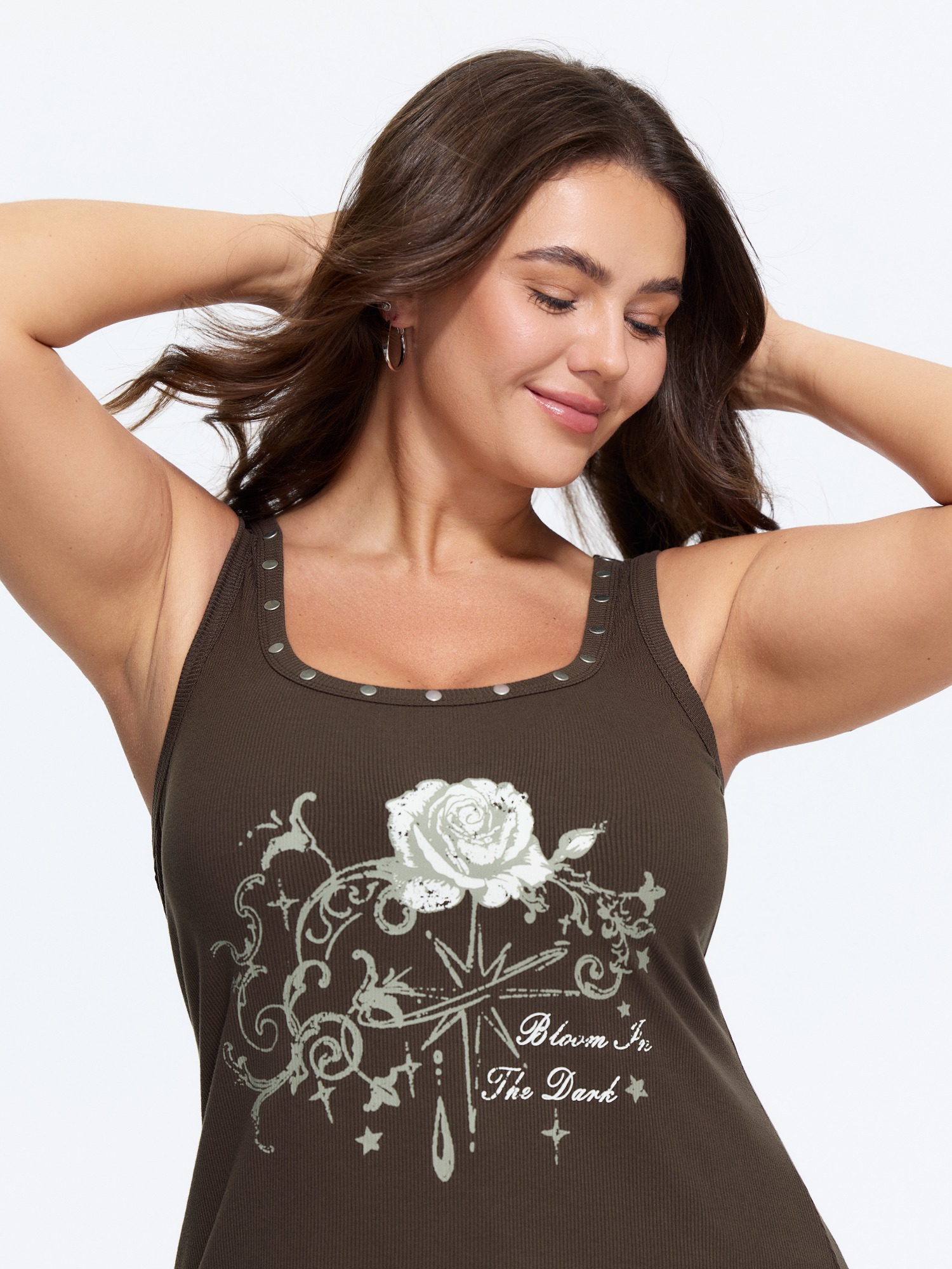 BloomChic Women's Plus Size Supersoft Rose Print Rivet Trim Tank Top DarkBrown Everyday-Casual Fitted Sheath U-Neck 12/L