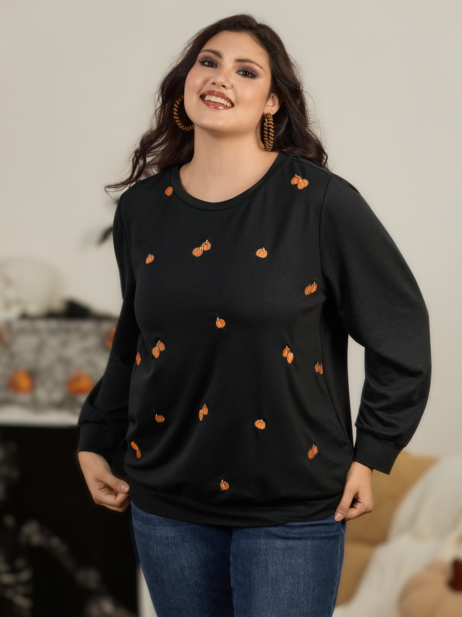 BloomChic Women's Plus Size Halloween Cute Pumpkin Embroidery Crew Neck Sweatshirt Black Everyday-Casual Round Neck 10/M
