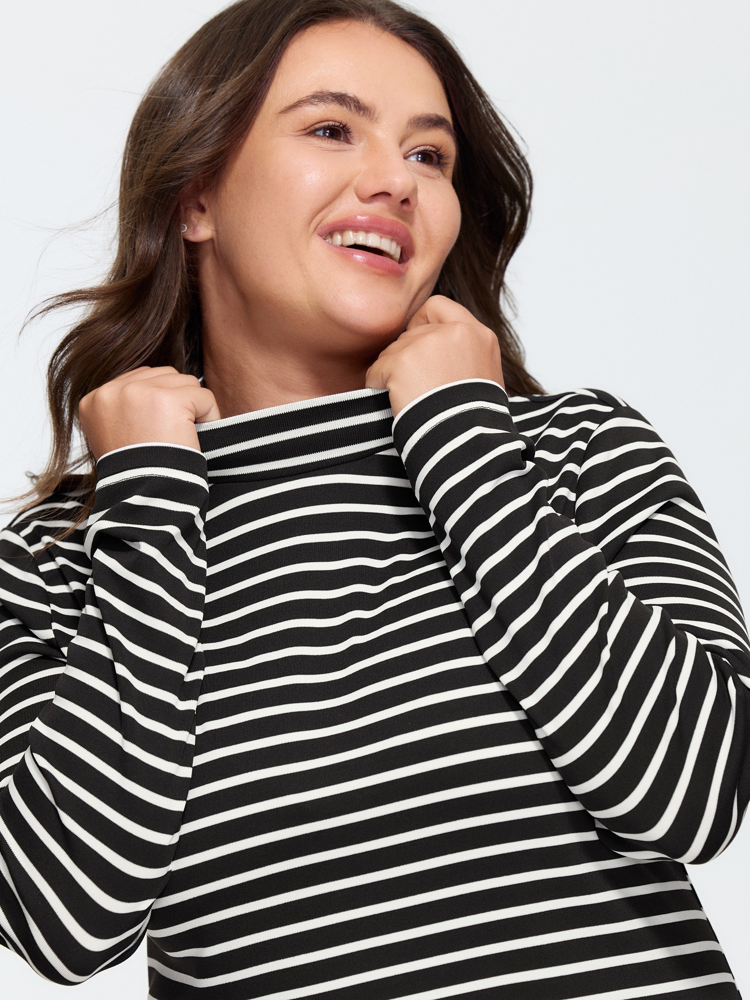 BloomChic Women's Plus Size Stretch Stripe Mock Neck T-Shirt Black Stripes Everyday-Casual Long Sleeve Mock Neck 30/6X