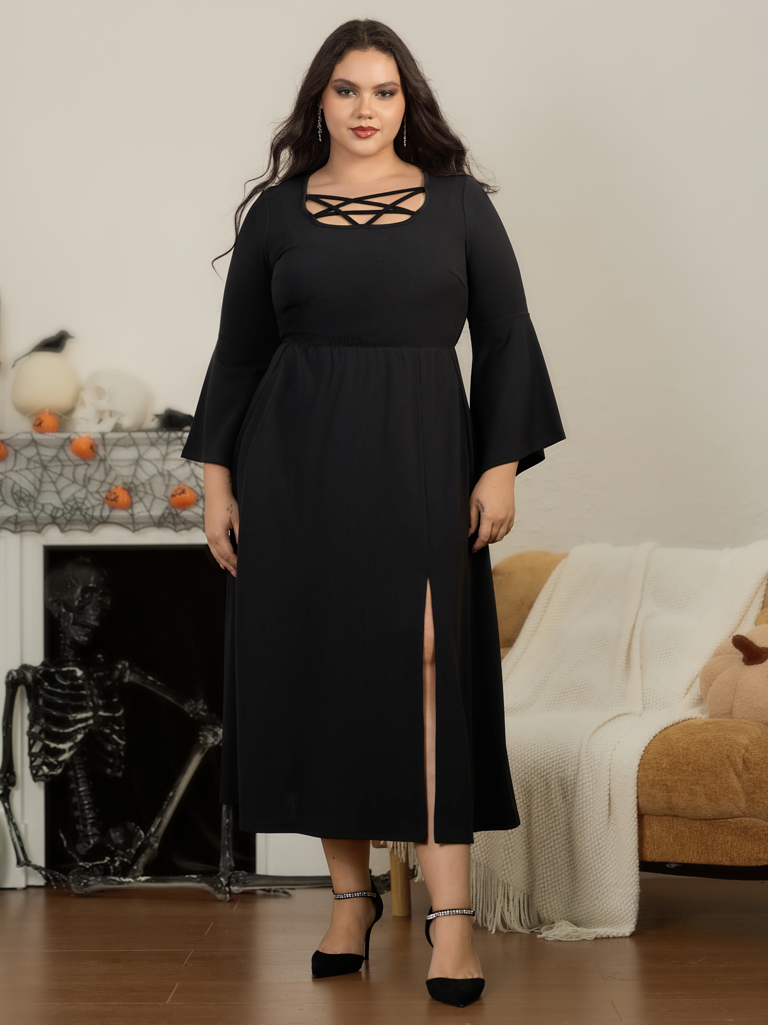 BloomChic Plus Size Crisscross Lace‑Up Front Bell Sleeve Maxi Dress - Curve Ladies Black 节庆款 Long Sleeve Solid Daily Dresses 14/M