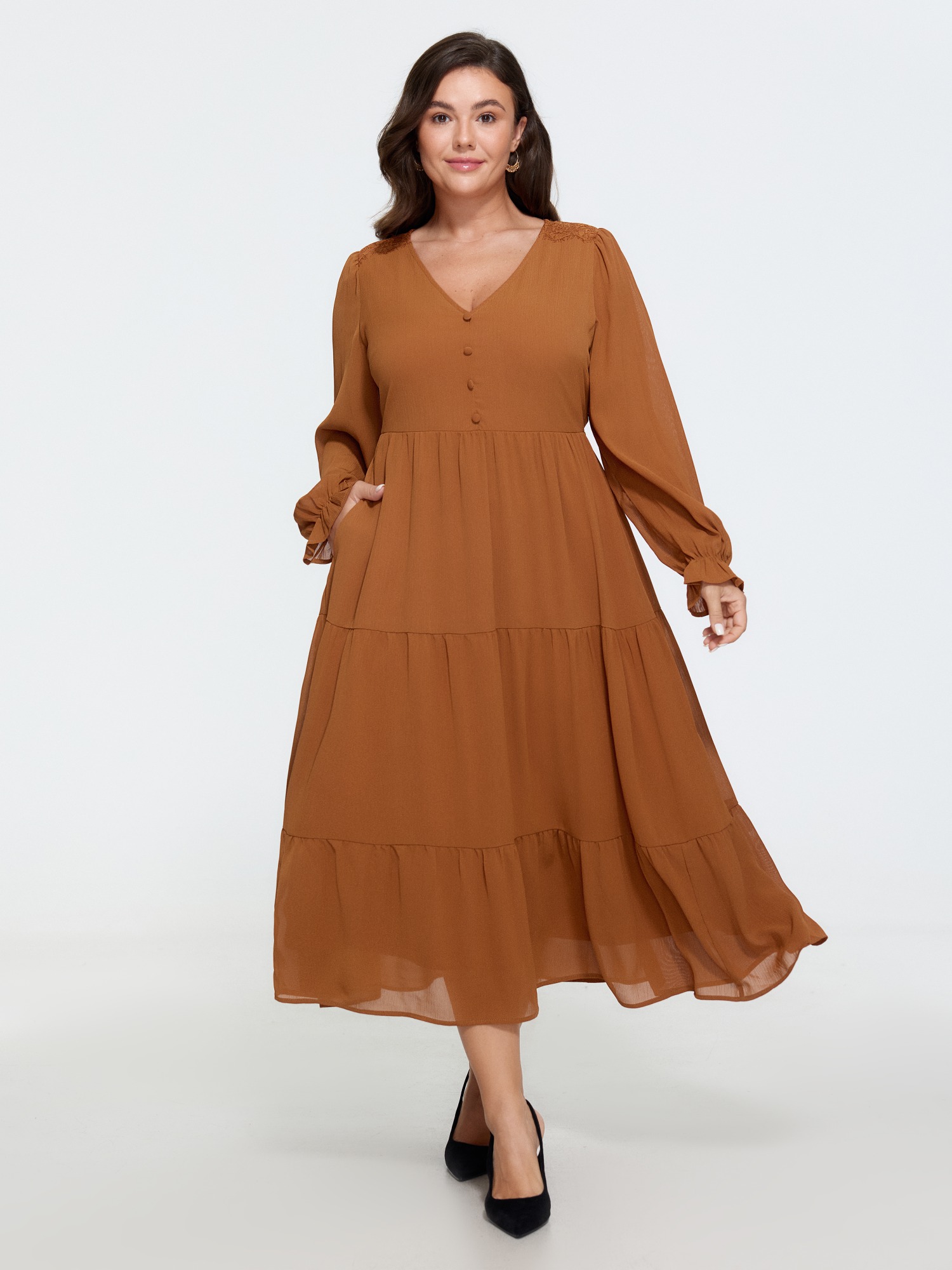 BloomChic Women's Plus Size Lace Trim Button Detail Tiered Maxi Dress Yellowishbrown Solid Maxi Everyday-Elegant Patchwork 26/4X
