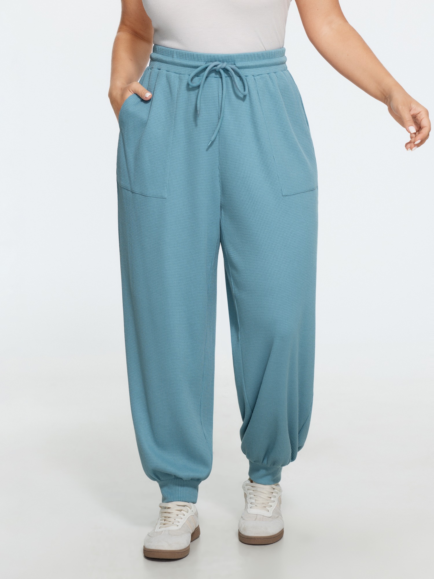BloomChic Women's Plus Size Drawstring Waist Waffle Knit Jogger Pants LightBlue Solid Jogger Mid Rise Everyday-Casual 10/M