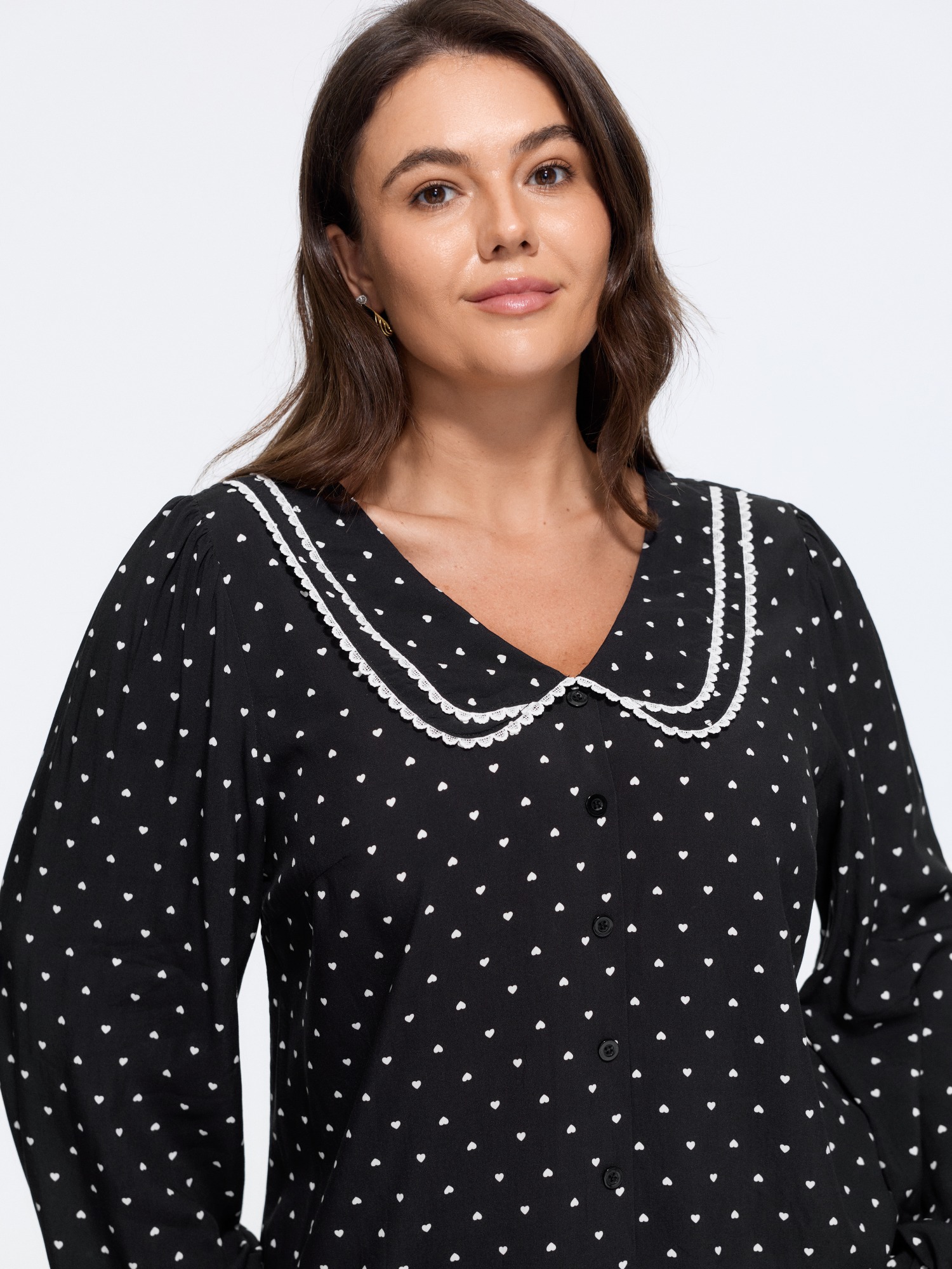 BloomChic Women's Plus Size Heart Print Peter Pan Collar Lace Trim Blouse Black Heart Everyday-Elegant Long Sleeve Collared Neck 10/M