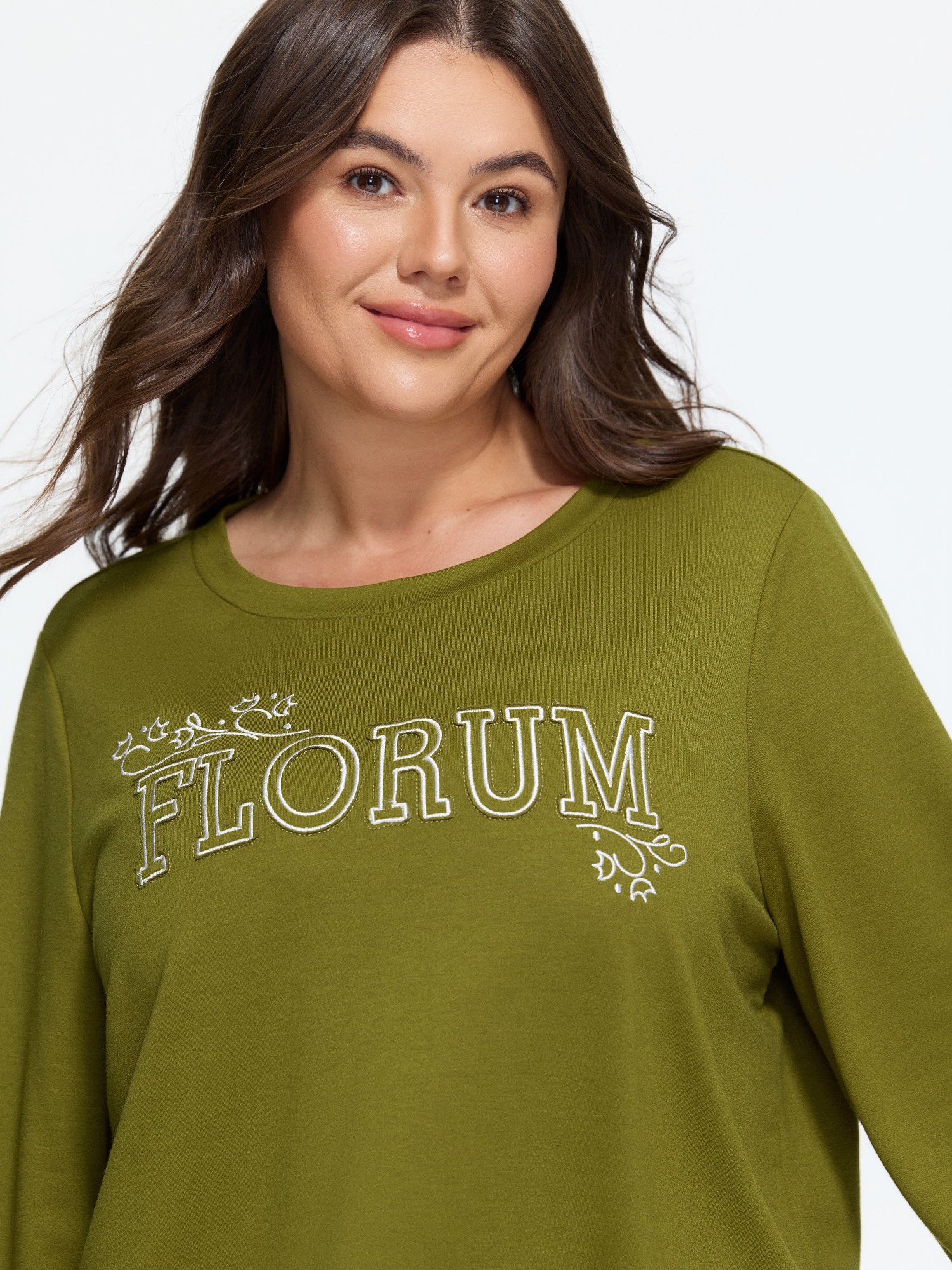 BloomChic Women's Plus Size FLORUM Letter Embroidery Round Neck Sweatshirt Olive Text Everyday-Casual Round Neck 10/M