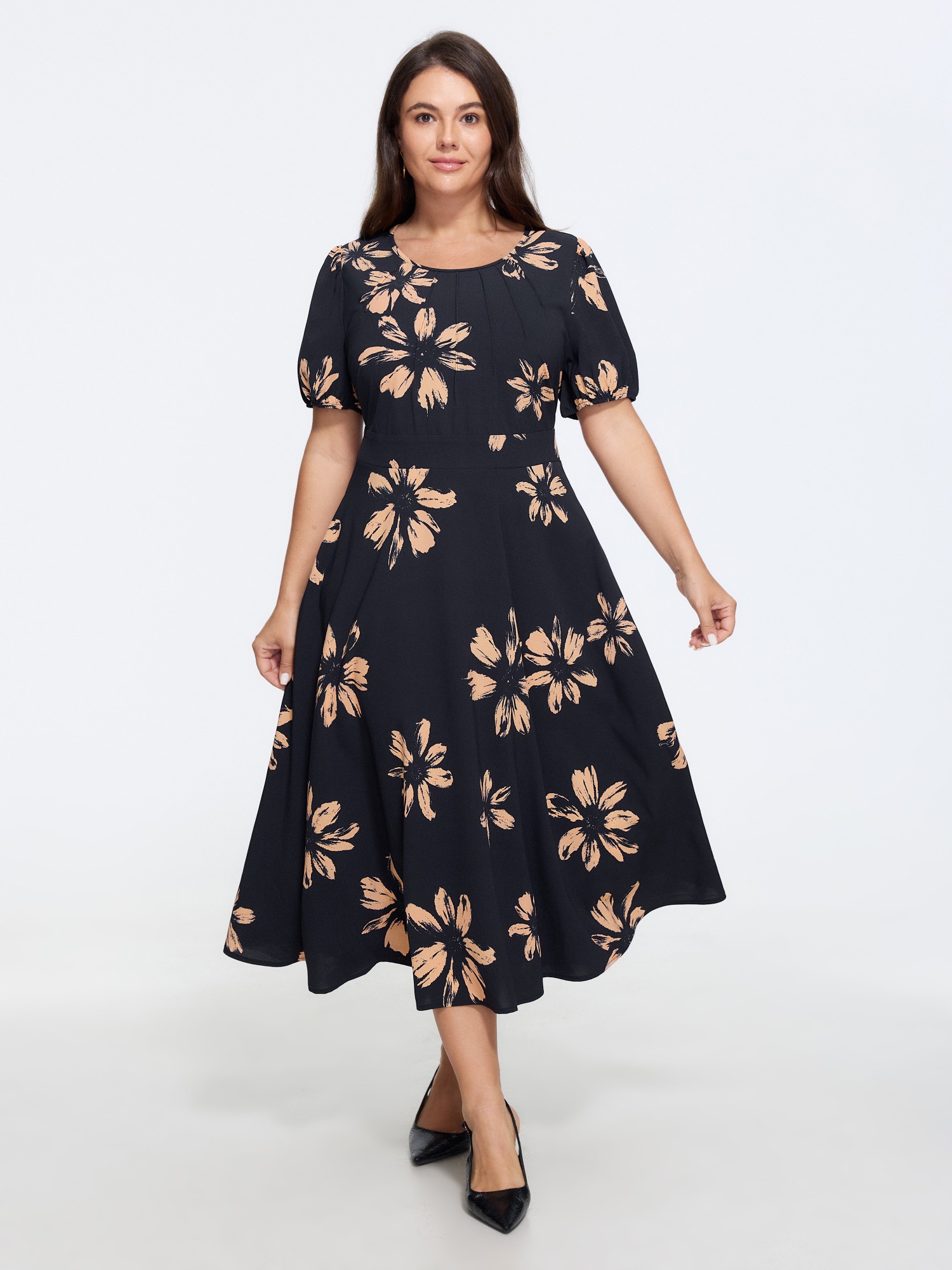 BloomChic Women's Plus Size Floral Print Puff Sleeve Round Neck Midi Dress BlackFlower Floral Midi Everyday-Elegant Smocked 10/M