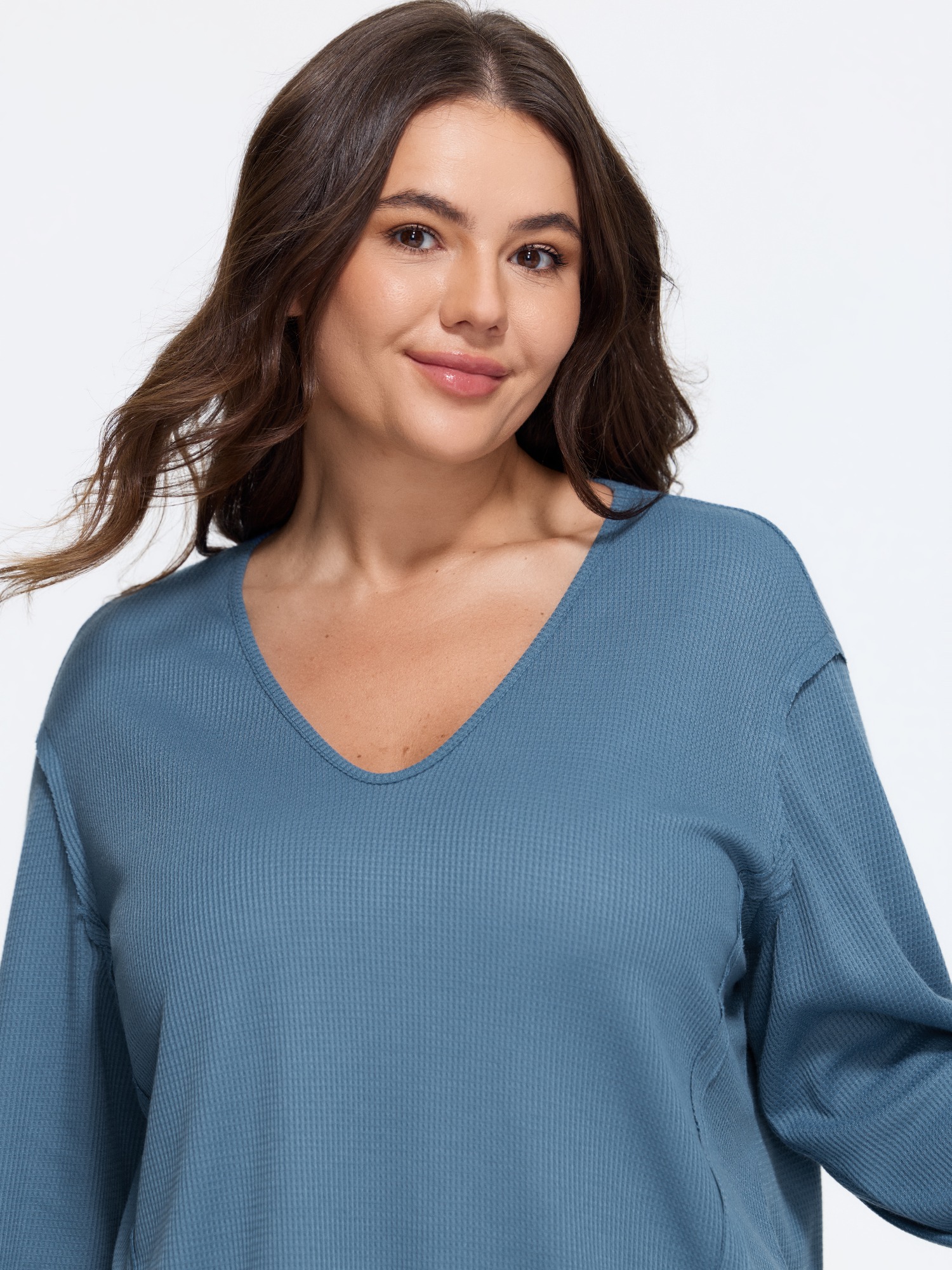 BloomChic Plus Size V Neck Loose Waffle Knit Sweatshirt - Women's Blue Yonder Star & Moon Round Neck Comfort Midsection Fit Long Sleeve Leisure Sweatshirts 16/L