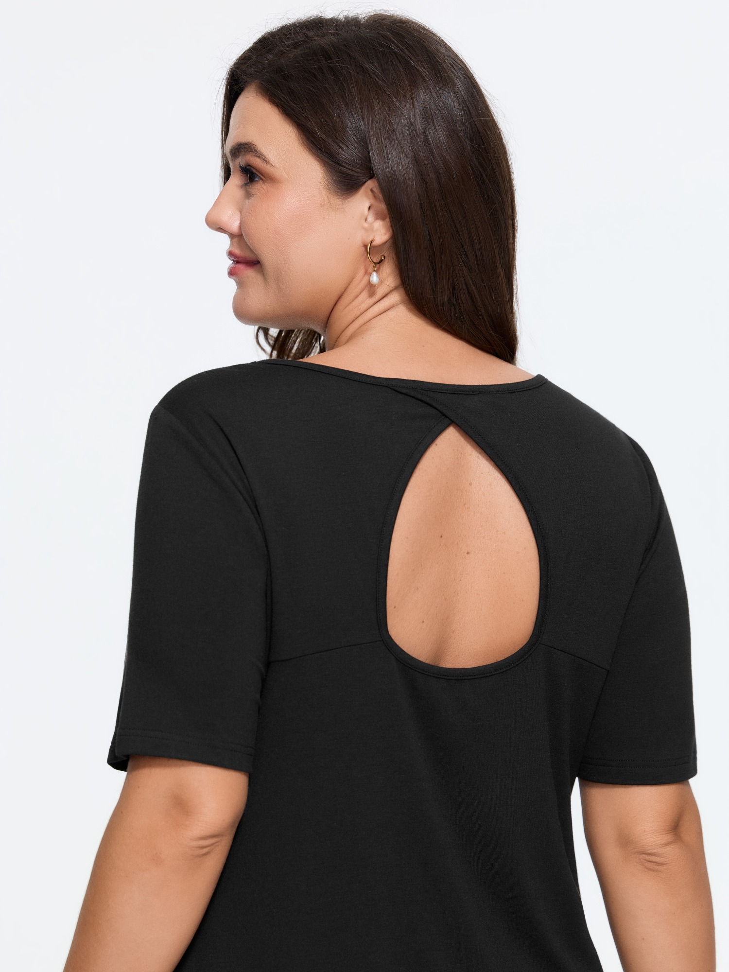 BloomChic Women's Plus Size Stretchy Backless Solid Round Neck T-Shirt Black Solid Everyday-Elegant Short sleeve Round Neck 10/M
