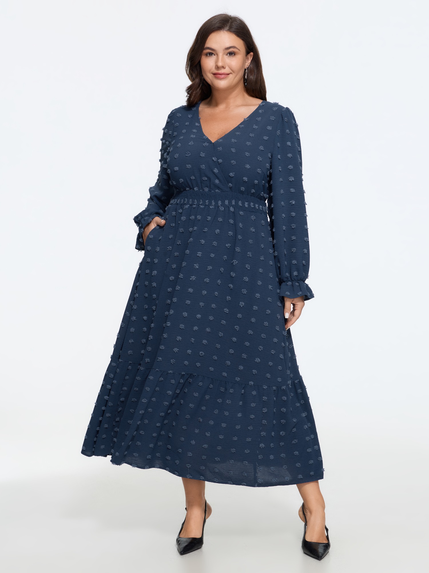 BloomChic Women's Plus Size Textured Dot V Neck Shirred Waist Tiered Maxi Dress Indigo Solid Maxi Everyday-Elegant Smocked 10/M