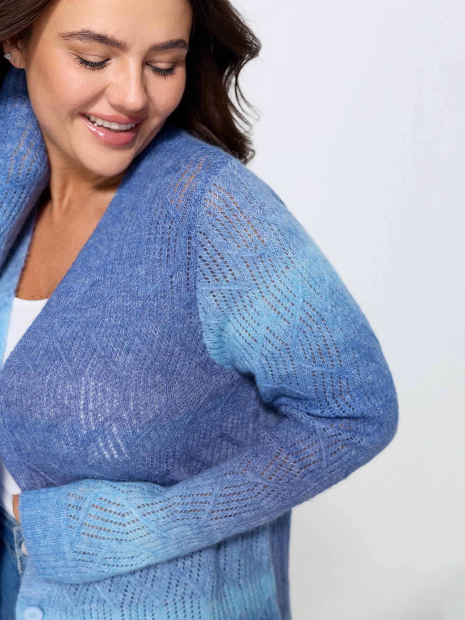 BloomChic Women's Plus Size Ombre Gradient Button‑Front Cardigan Mediumblue Long Sleeve V-Neck 10/M