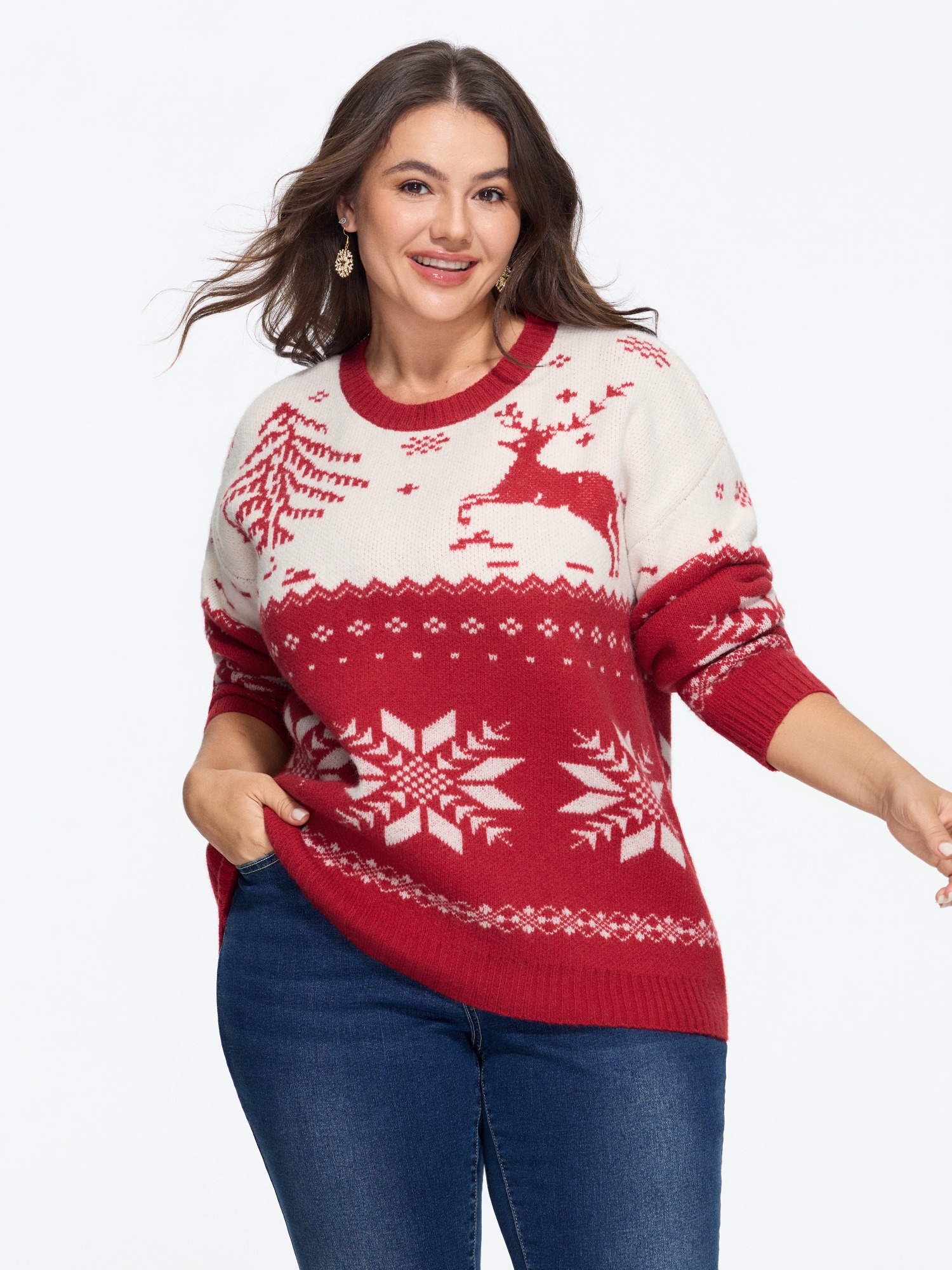 BloomChic Plus Size Reindeer Snowflake Pattern Crew Neck Pullover - Curve Women's Winter Round Neck Cocoon Colorblock Easy Pull-On Urban Red Ribbed Cuff Sleeve Pullovers 14/M