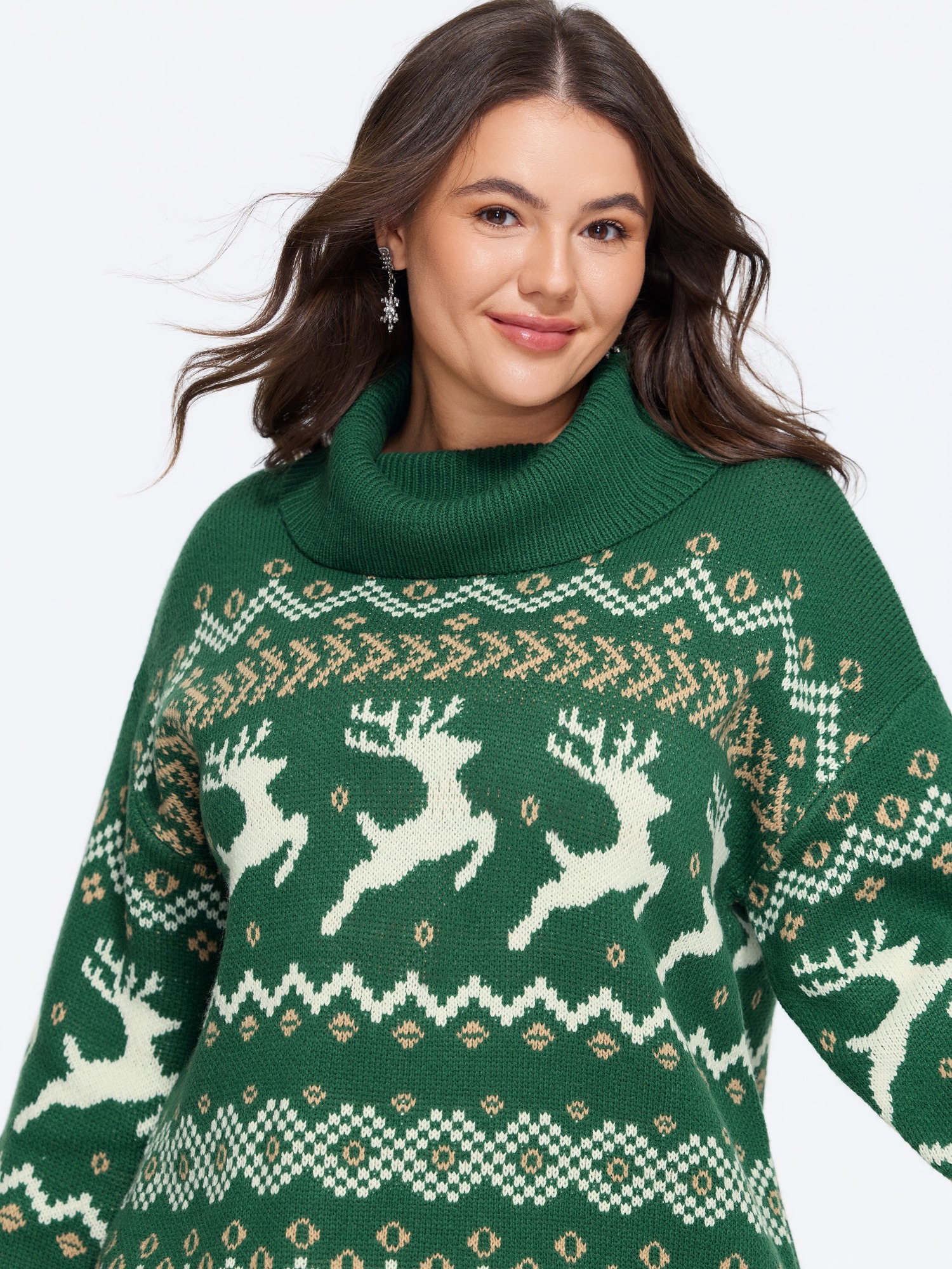 BloomChic Women's Plus Size Cowl Neck Christmas Reindeer Pattern Pullover Evergreen Long Sleeve Funnel Neck 10/M